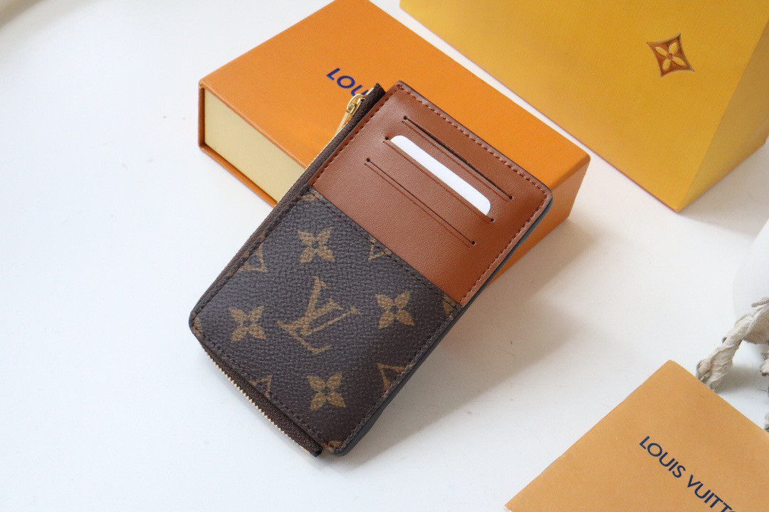 LV MULTI CARD HOLDER TRUNK M80556