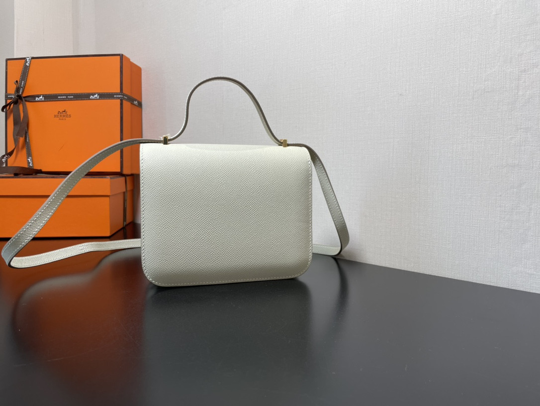 Hermès Constance 19 Epsom Gold Hardware 7.25" x 6.25" x 2.25"