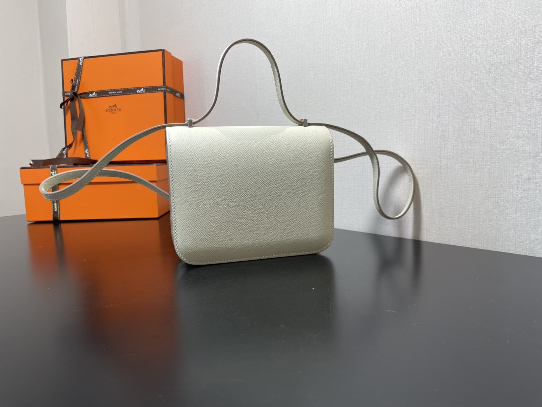 Hermès Constance 19 Epsom Silver Hardware 7.25" x 6.25" x 2.25"
