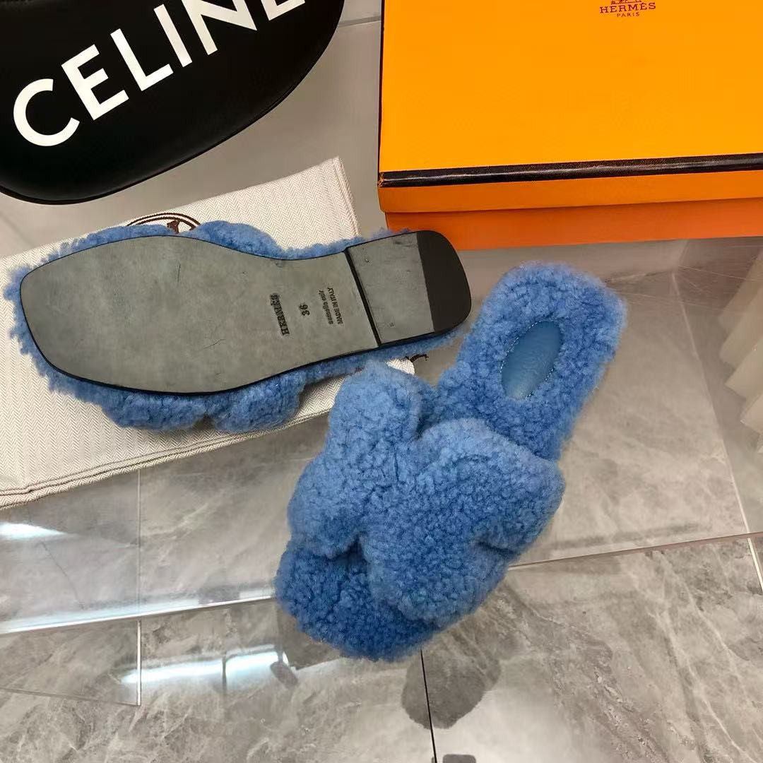 UA Hermès Oran sandal