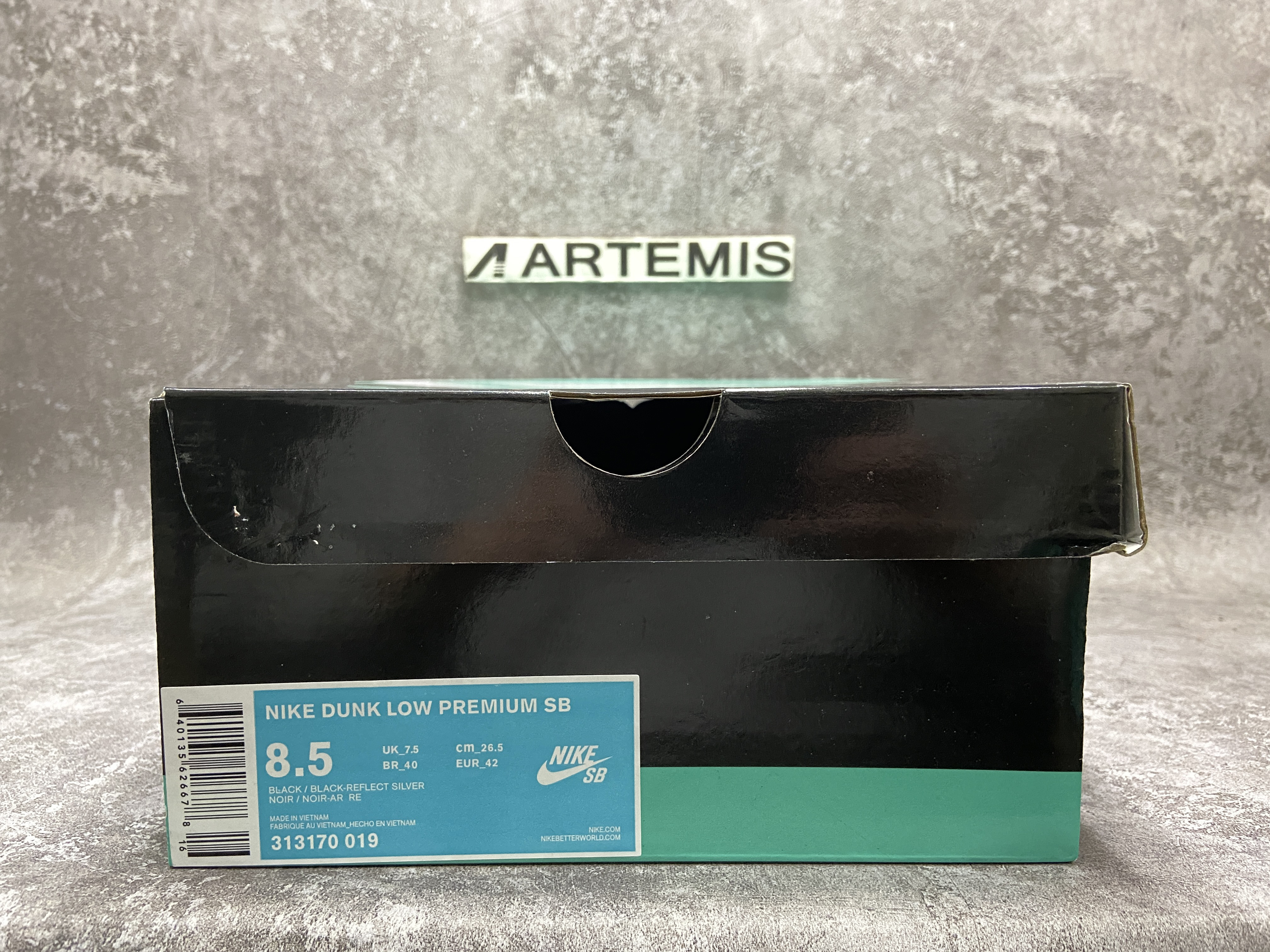 Nike SB Dunk Low Quartersnacks