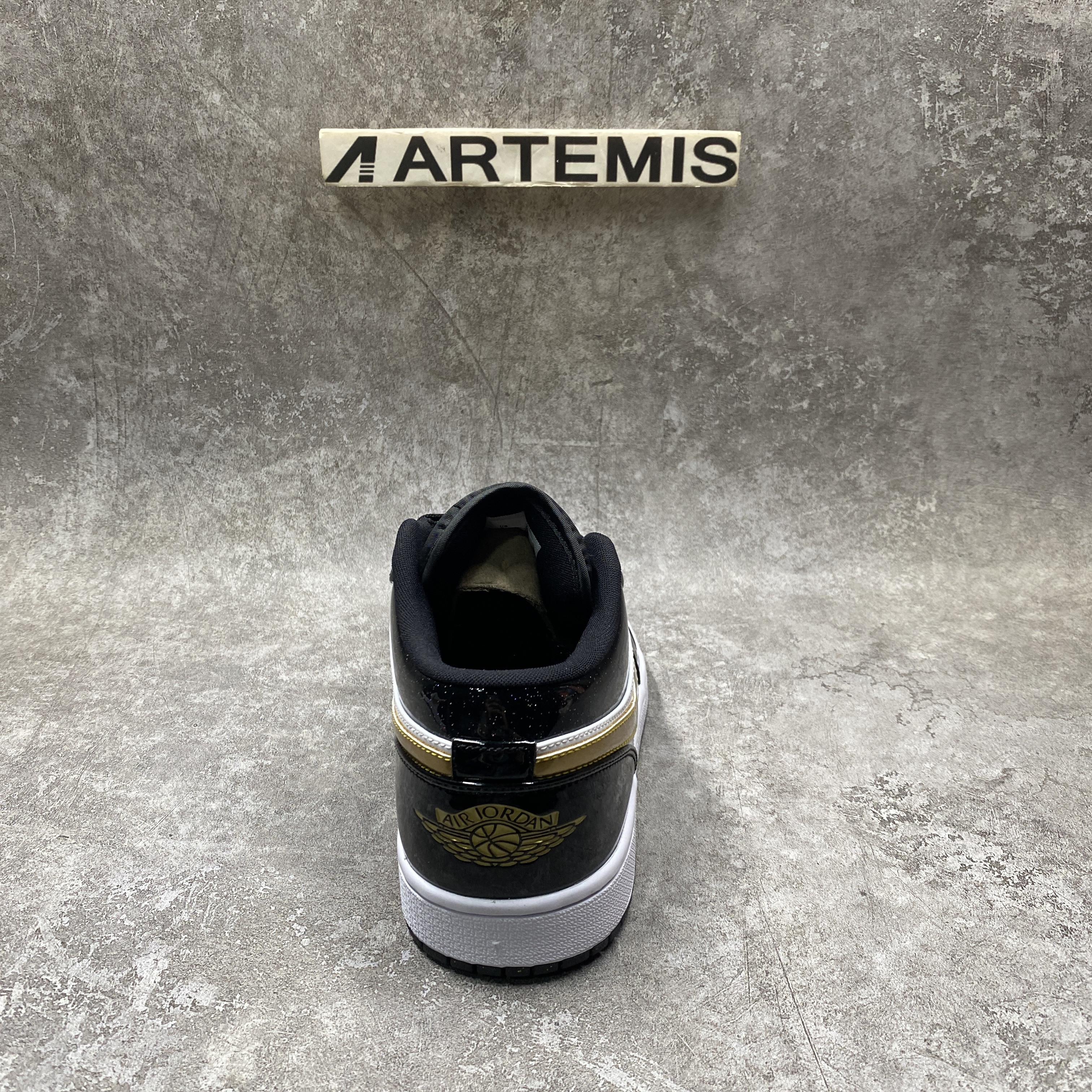 Air Jordan 1 Low SE Gold Toe