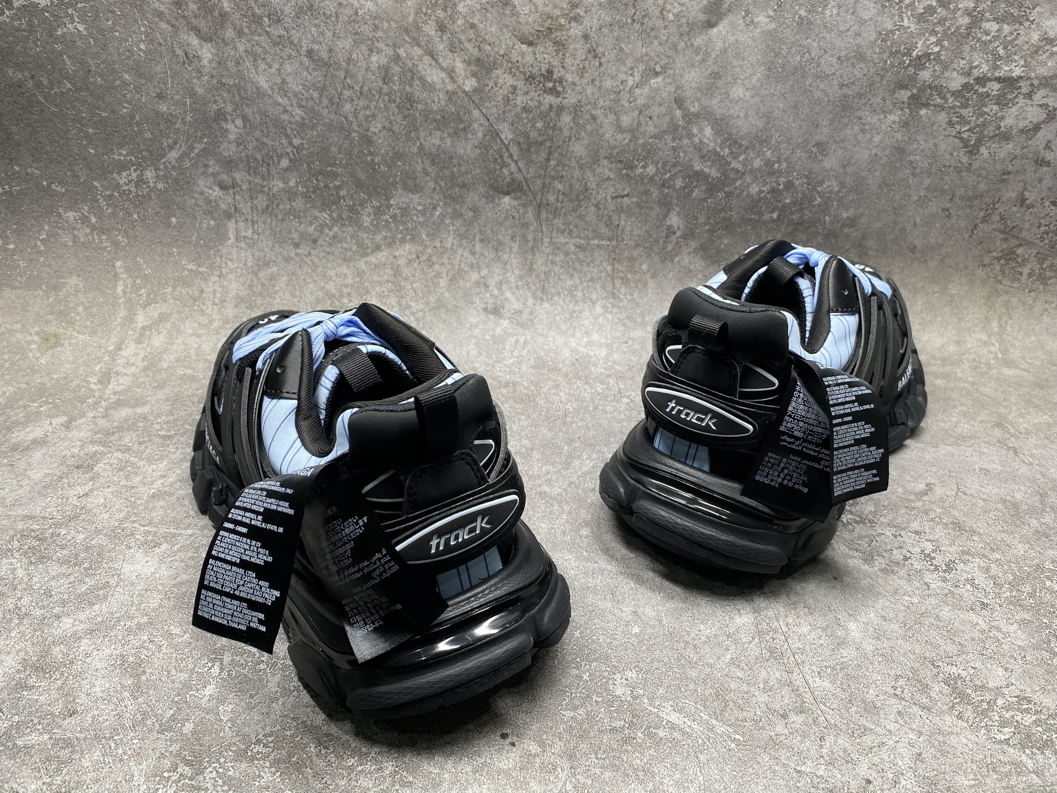 ua Ba*len*cia*ga track sneaker