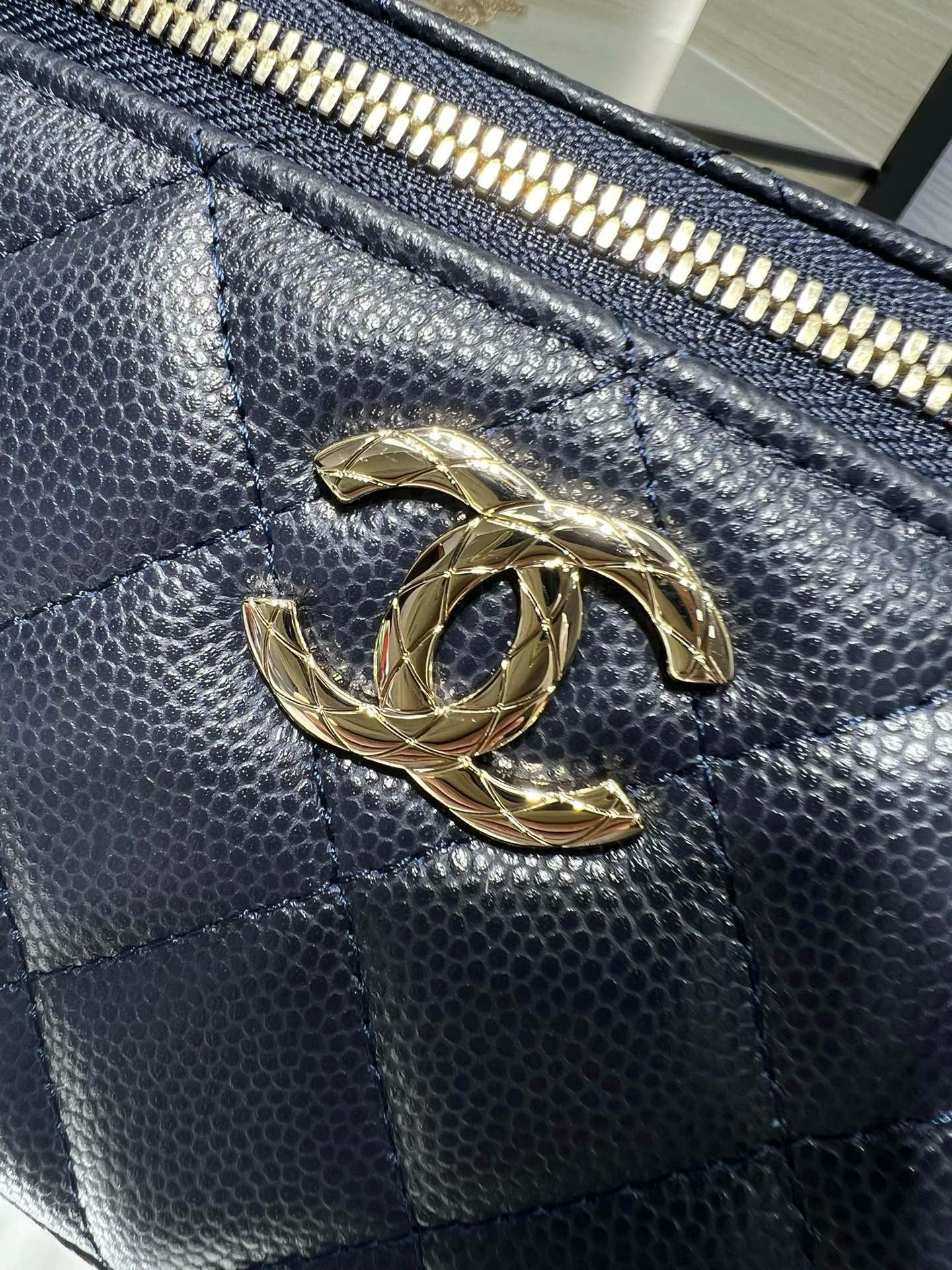 Ch*el clutch with chain deep blue ap4590 17x9.5x8cm