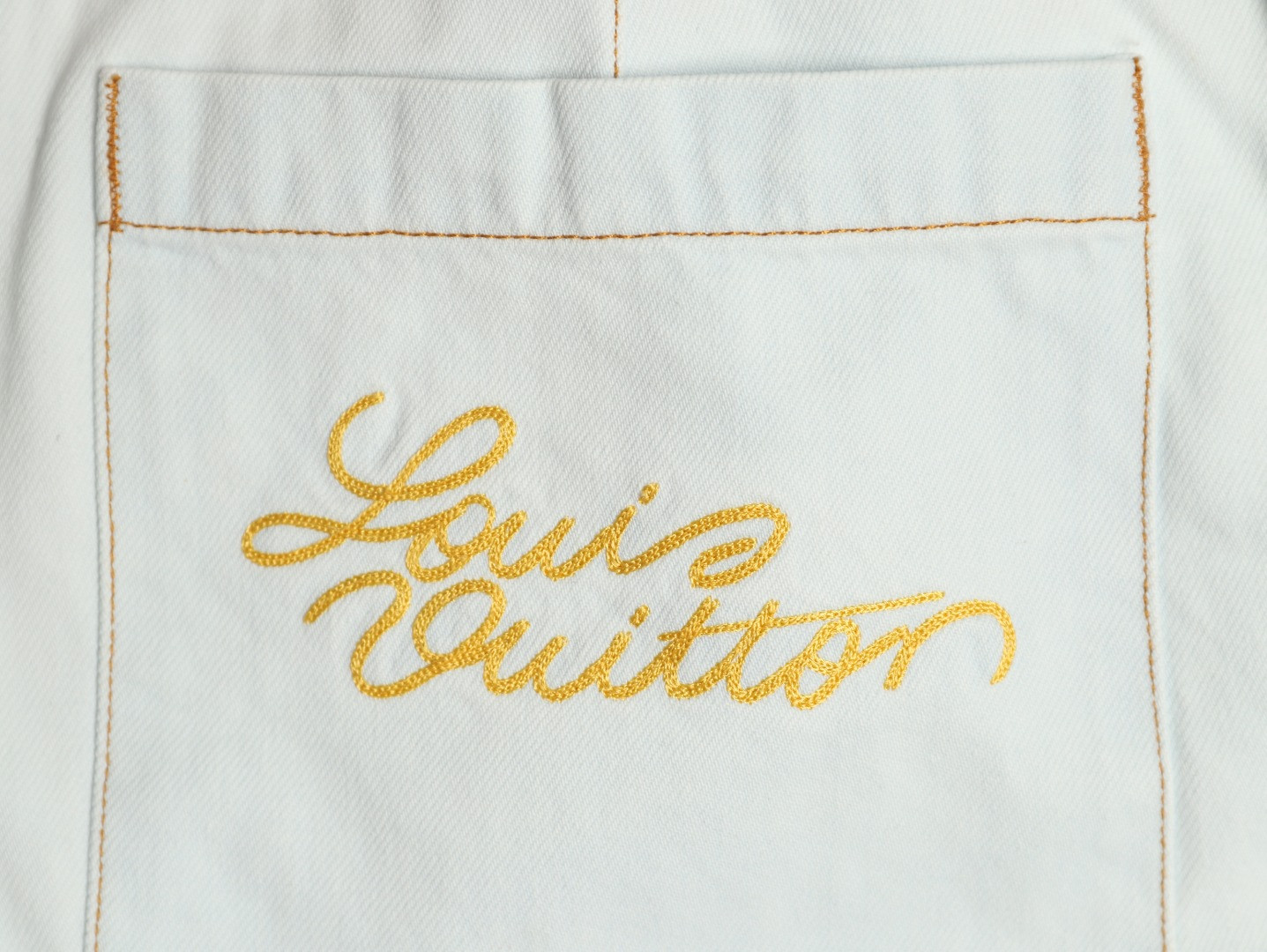 l0*is V*t0n 26ss blooming shorts