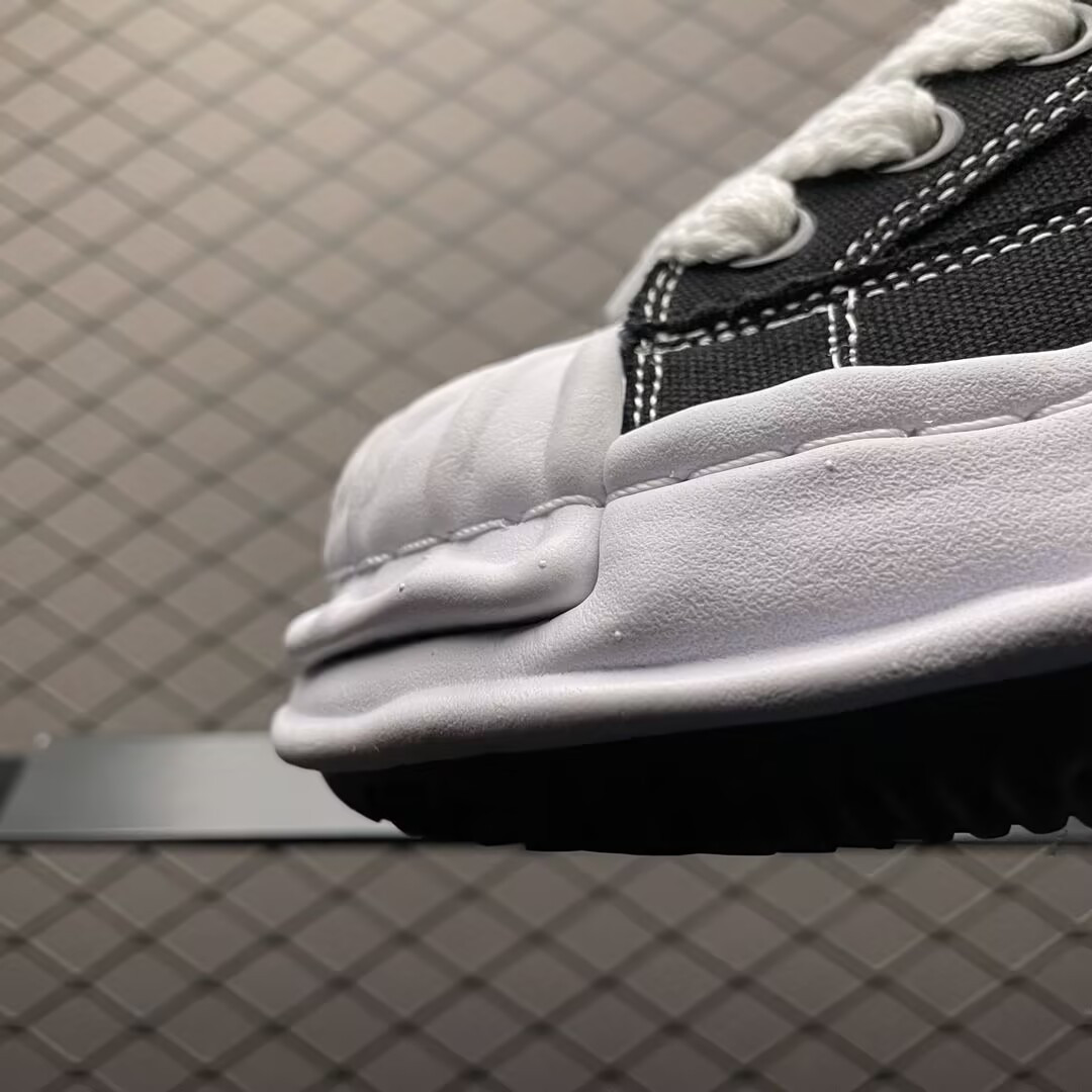 ua Ma*s*n mihara yasuhiro "blakey" og sole canvas low-top sneaker