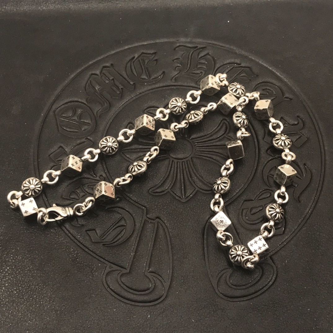 Ch**me He**ts dice necklace