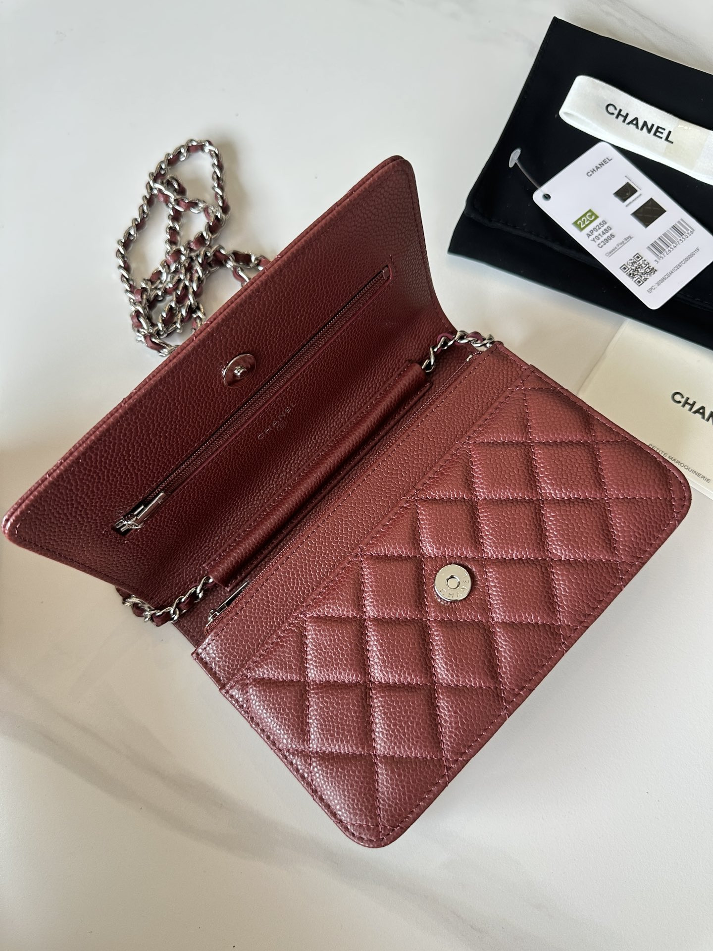 Ch*el woc classic wallet on chain 12.3x19.2x3.5cm