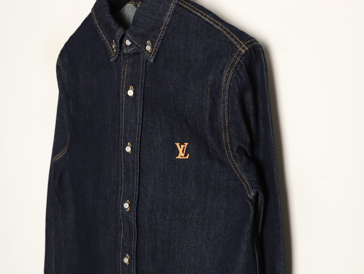 l0*is V*t0n 26ss shirt coats
