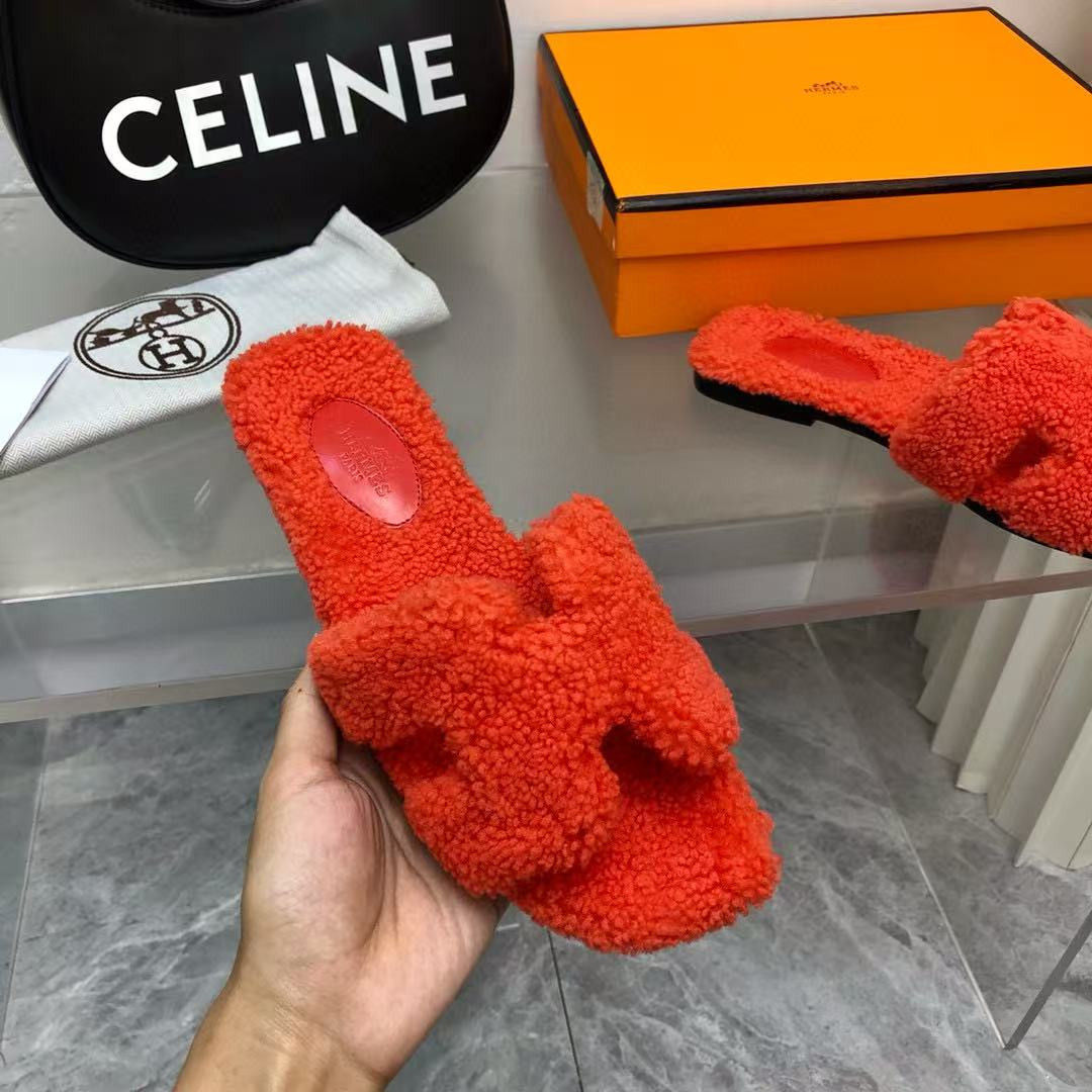 UA Hermès Oran sandal