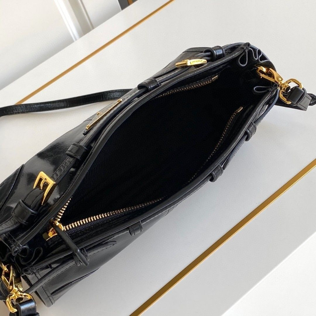 Pra*a bonnie small leather shoulder bag 14x26x12cm