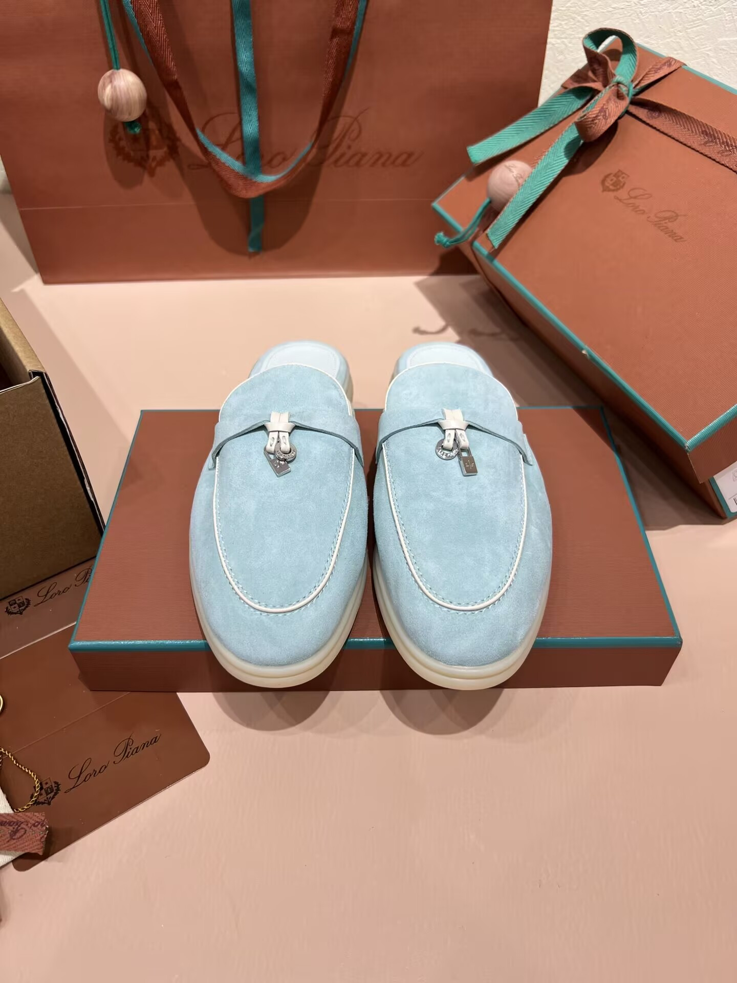 ua L**o p*ana babouche charms walk loafers