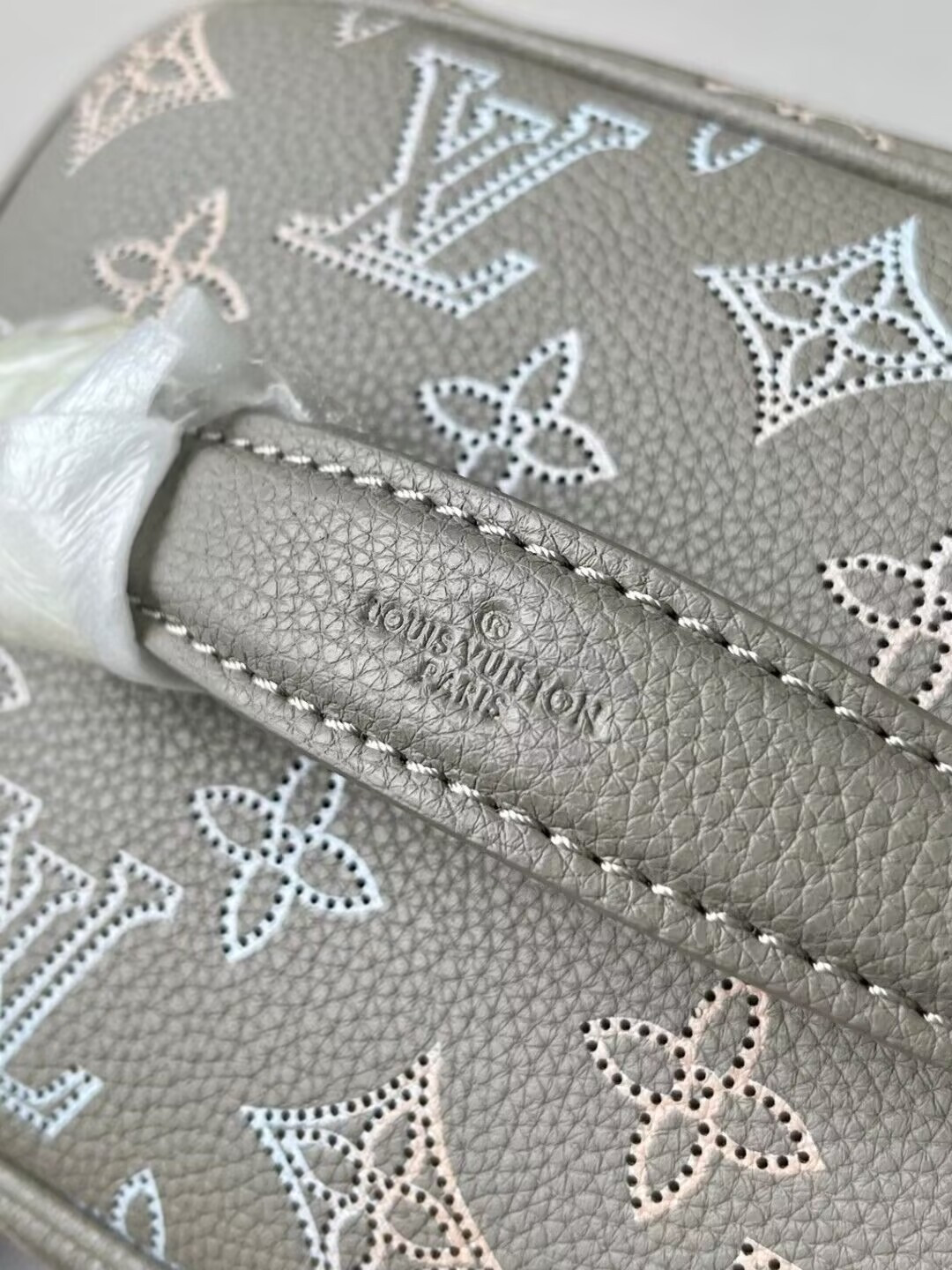 LV FLIGHT MODE Nice Mini M23550 20x13.5 x12 cm