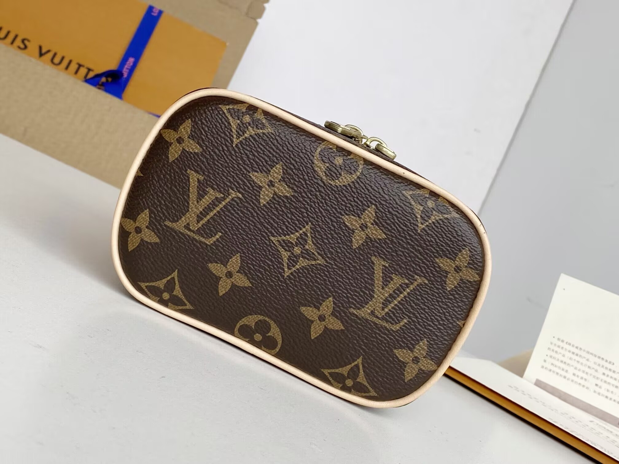 LV Nice Nano M44936 14 x 10.2 x 8.5cm