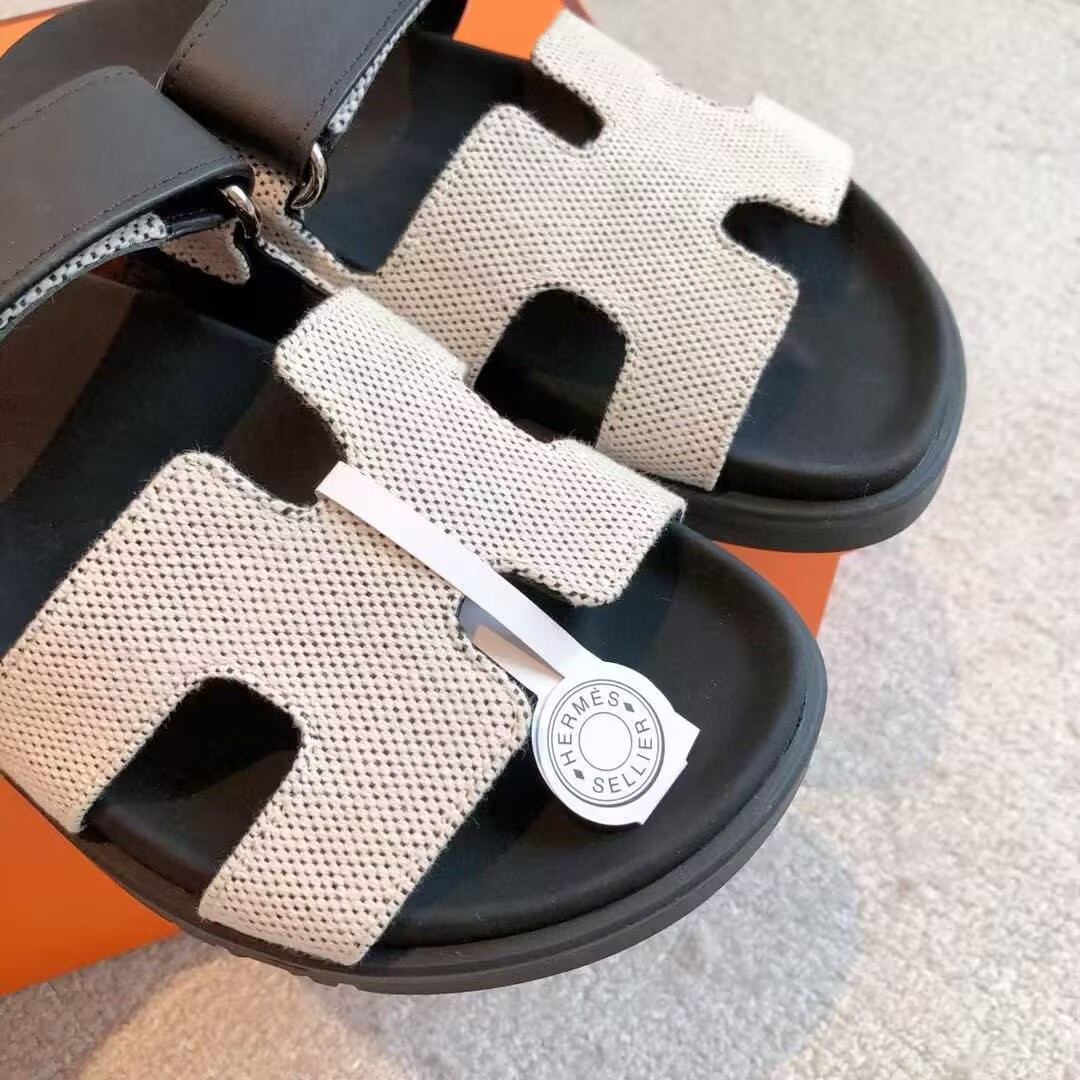 UA Hermès Chypre Sandal