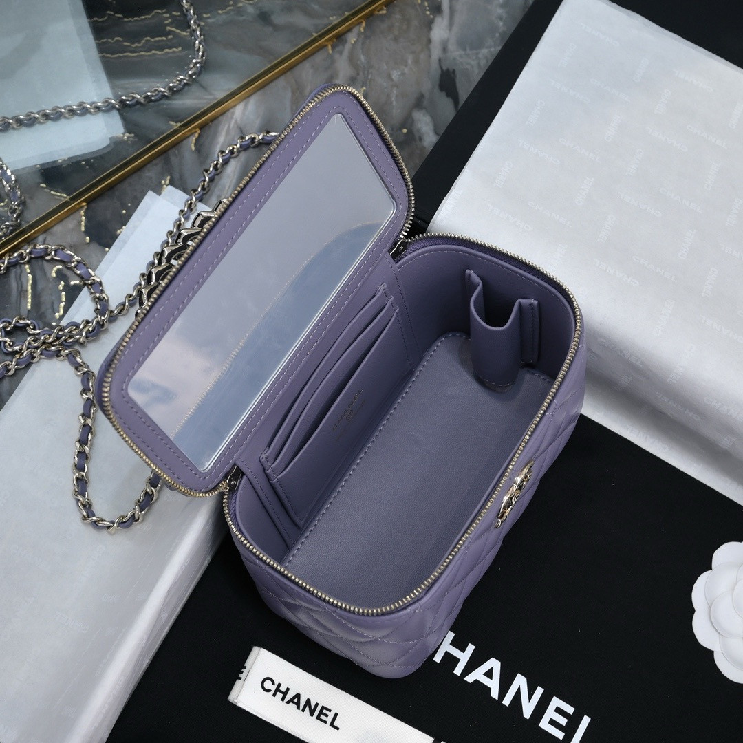 Ch*el clutch with chain 9.5x17x 8cm