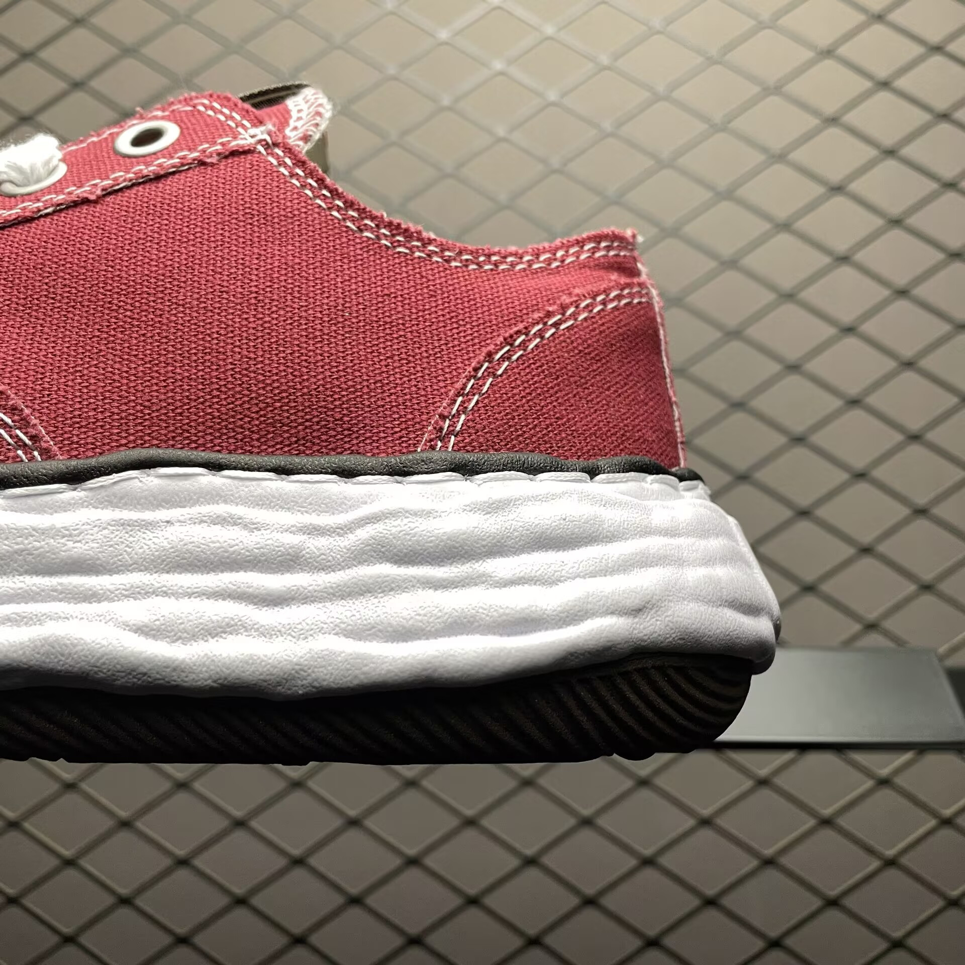 ua Ma*s*n mihara yasuhiro peterson low canvas