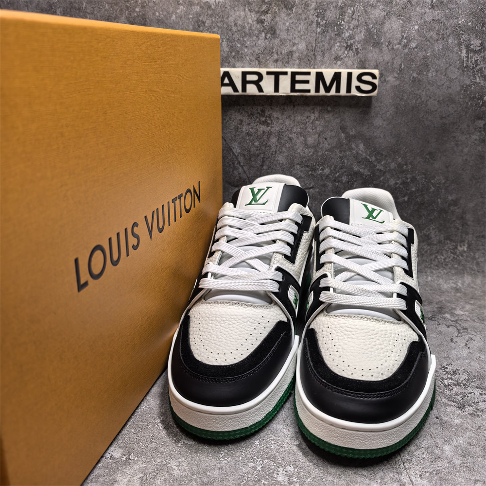 UA LV Trainer Sneaker