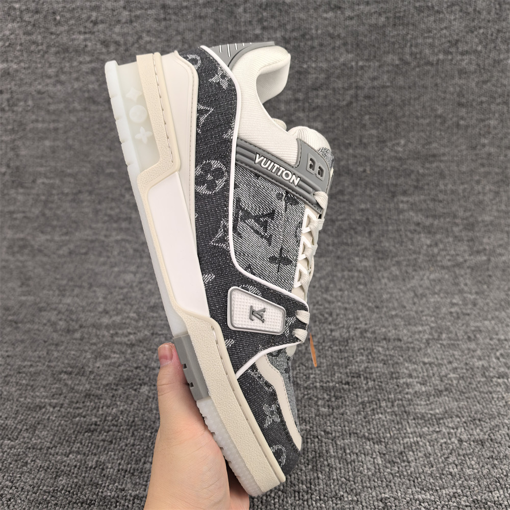 UA LV Trainer Sneaker