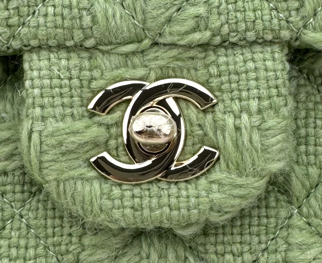 Ch*el mini classic 11.12 handbag 25 15.5 × 25.5 × 6.5 cm