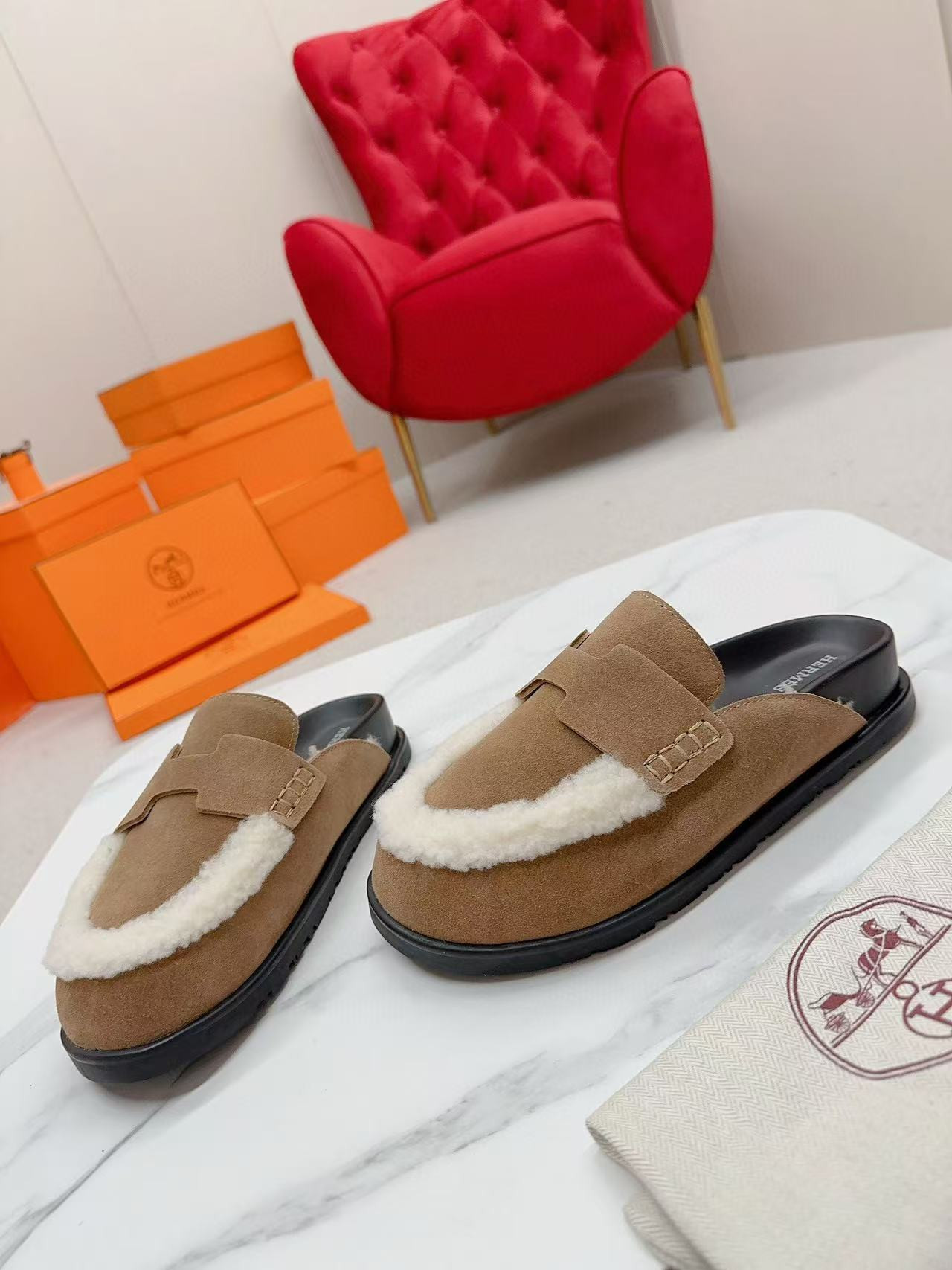 UA Hermès Chypre sandal