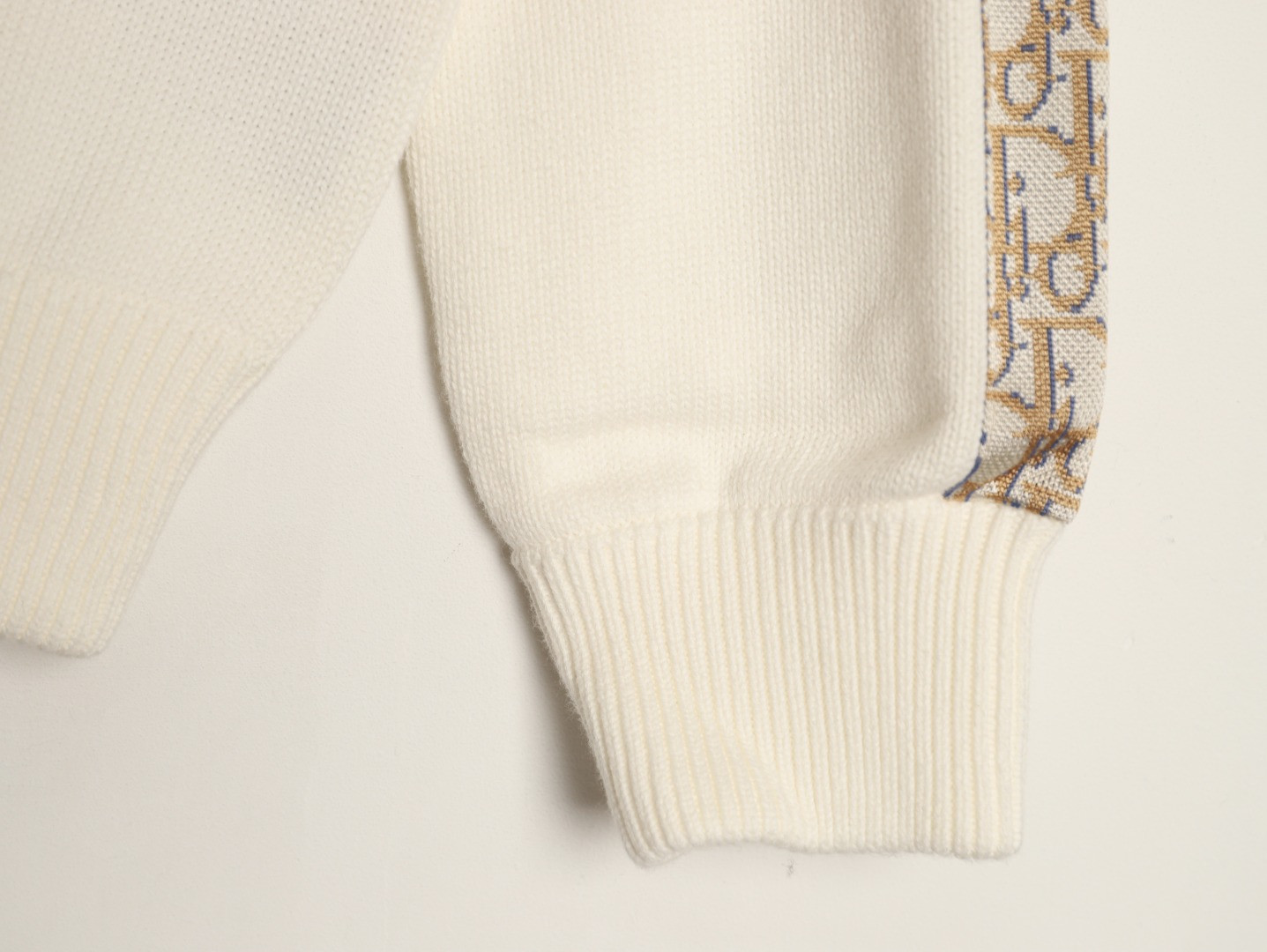 D*or knitting sweaters
