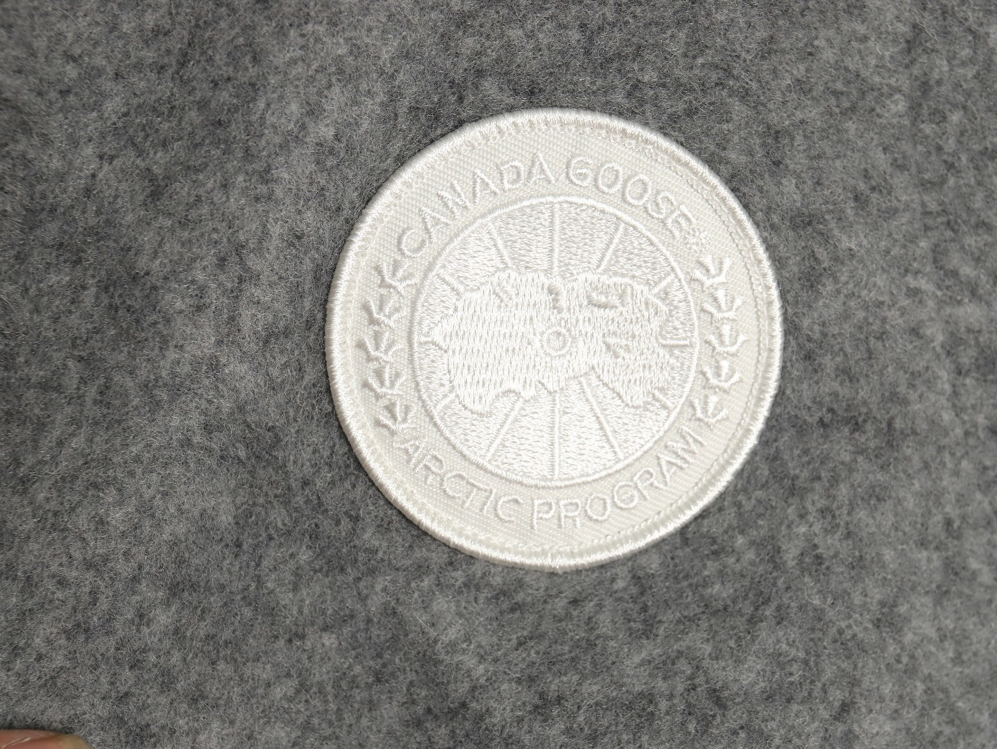 Can*a Go*e lambskin vest