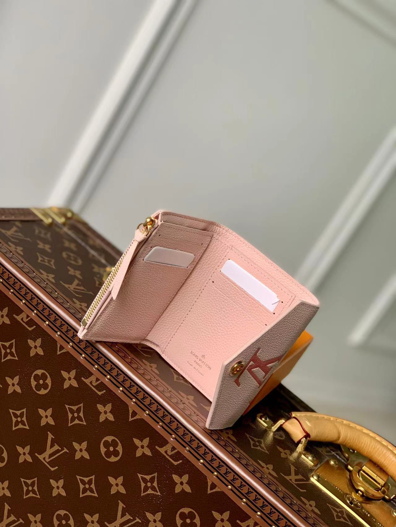 LV Victorine Wallet M82348