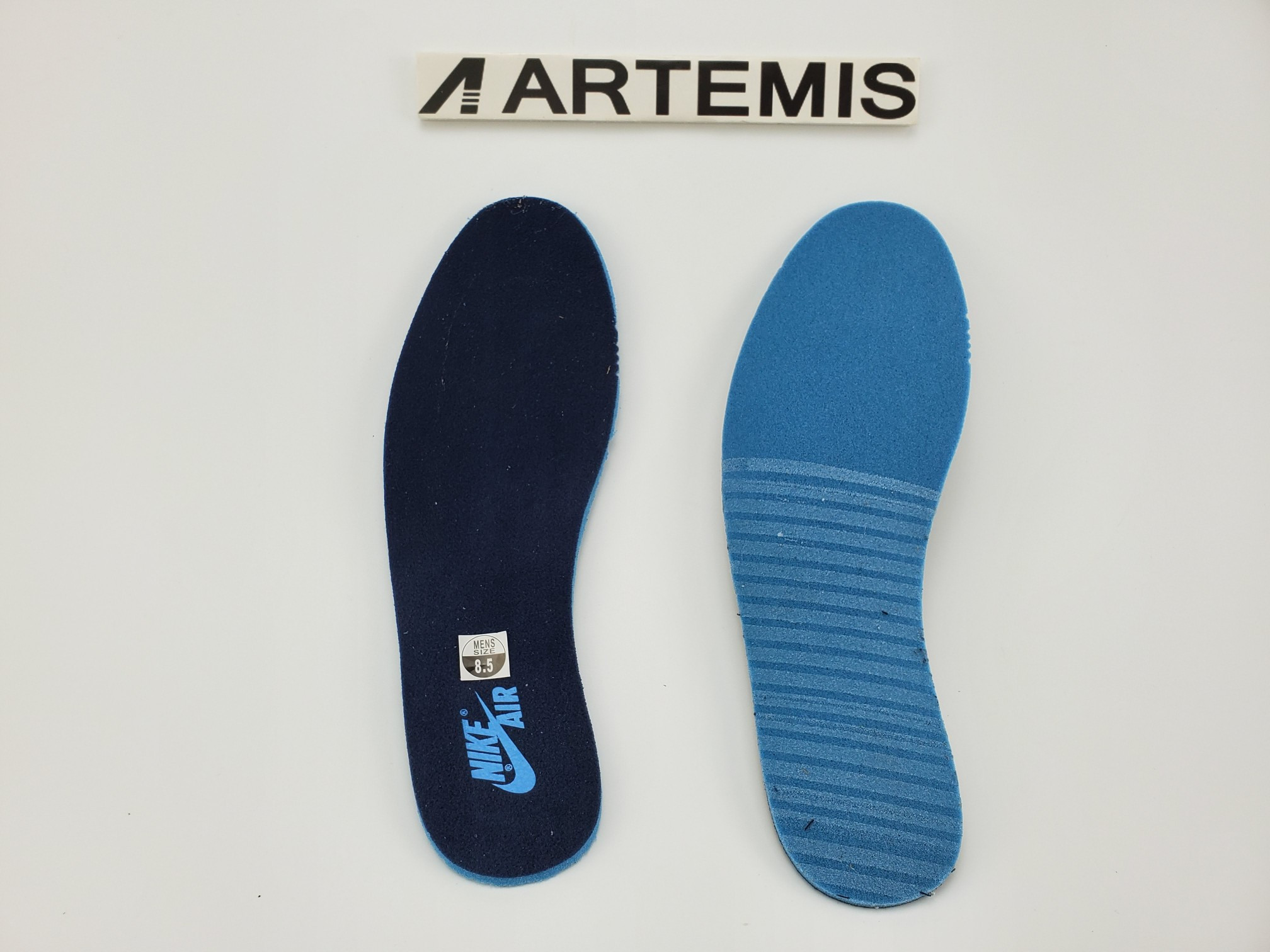 Air Jordan 1 Retro High "Obsidian Blue"