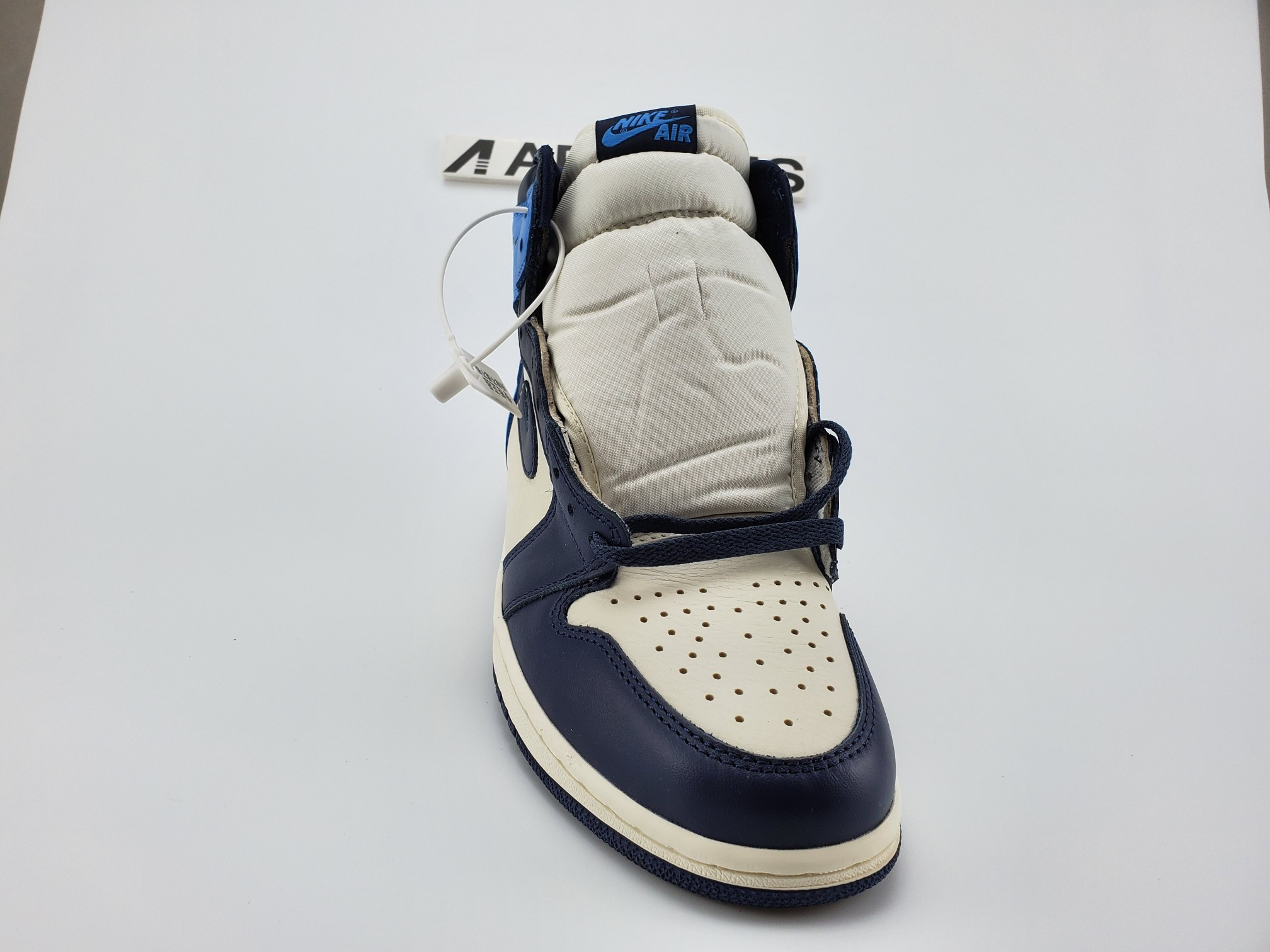 Air Jordan 1 Retro High "Obsidian Blue"