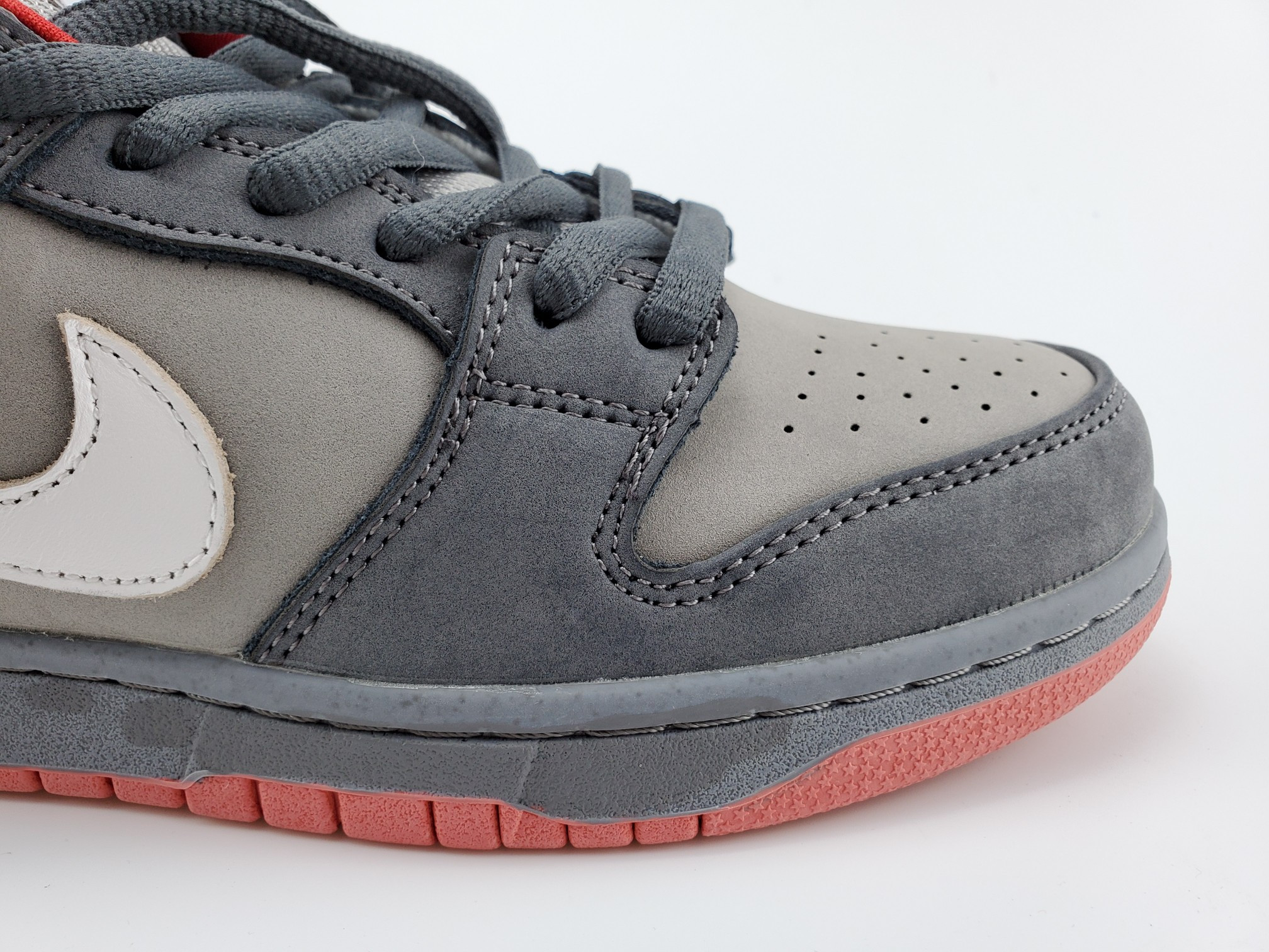 Nike Dunk SB Low Staple NYC Pigeon