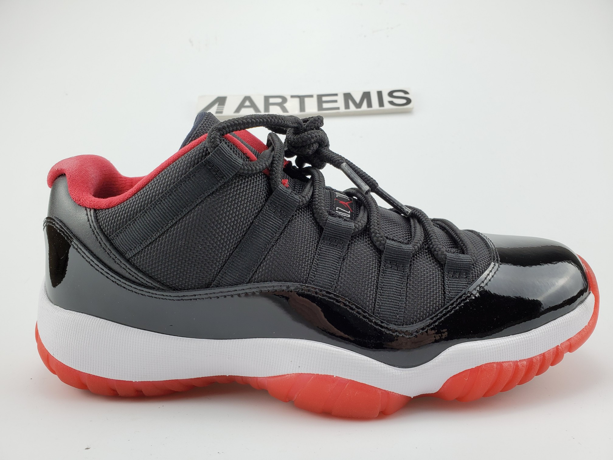 Air Jordan 11 Retro Low Bred