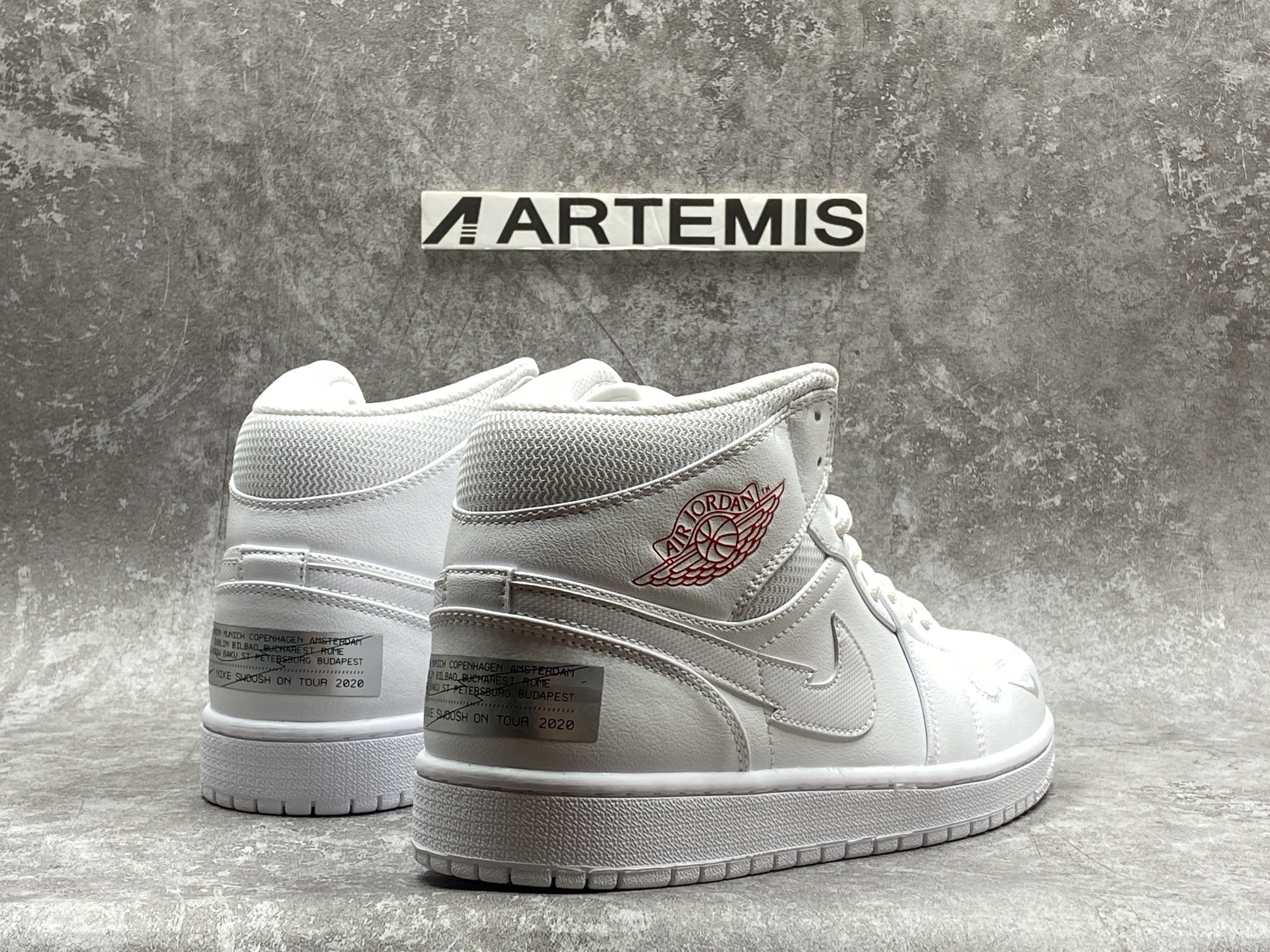 Air Jordan 1 Mid SE Nike Swoosh On Tour (2020)