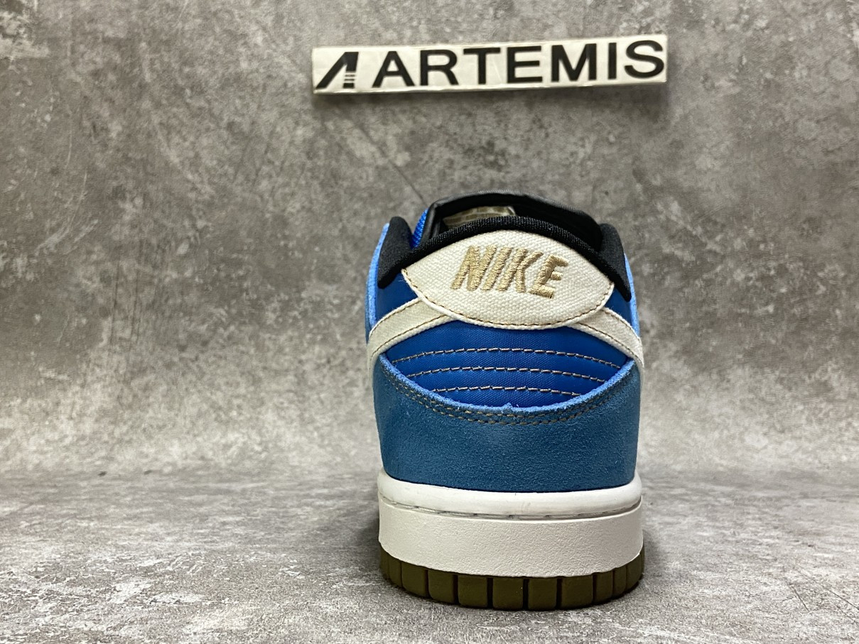 Nike Dunk SB Low Street Fighter Chun Li