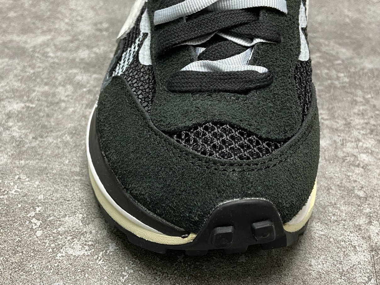 Nike Vaporwaffle Sacai Black White