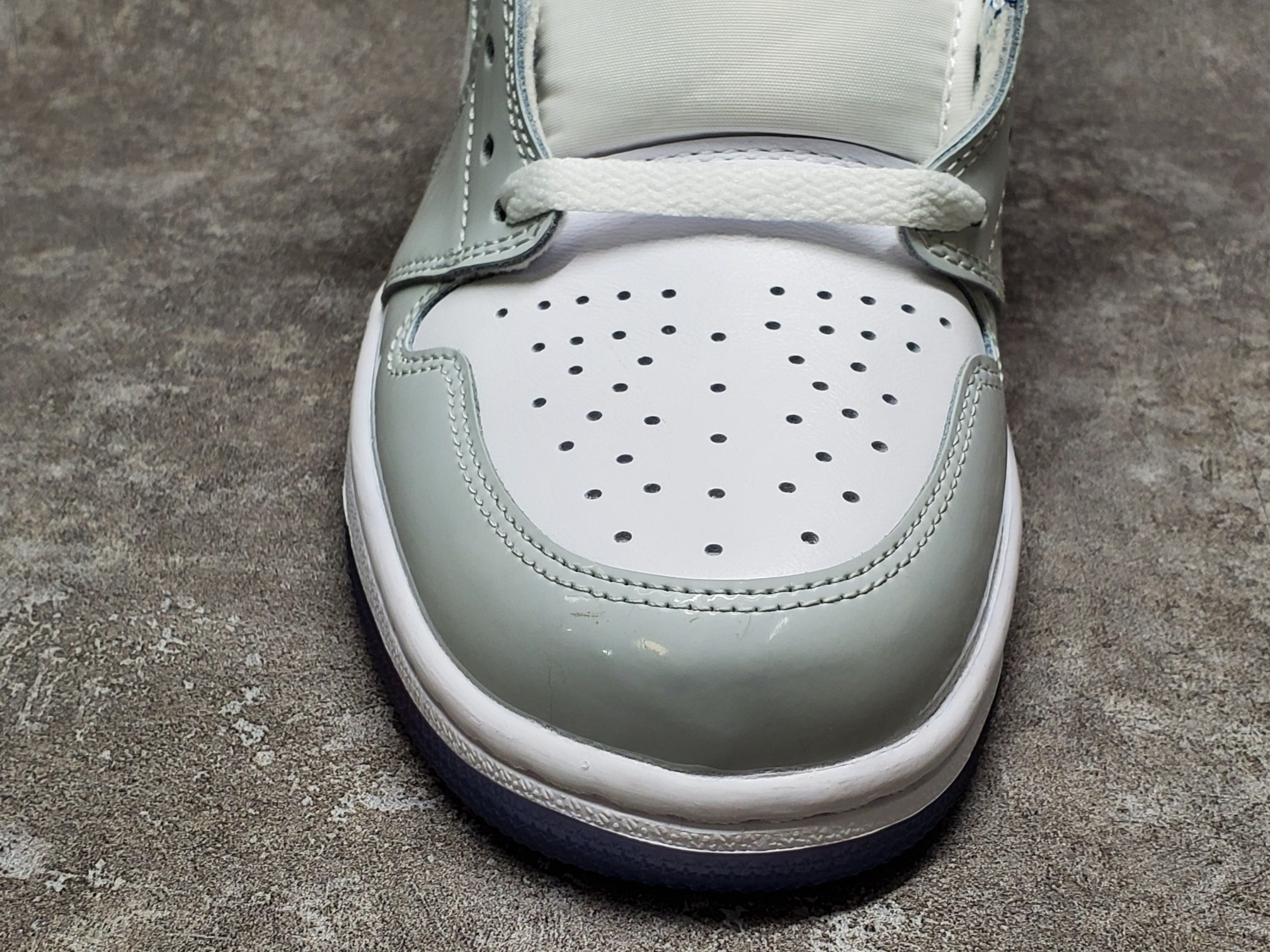 Air Jordan 1 High Zoom