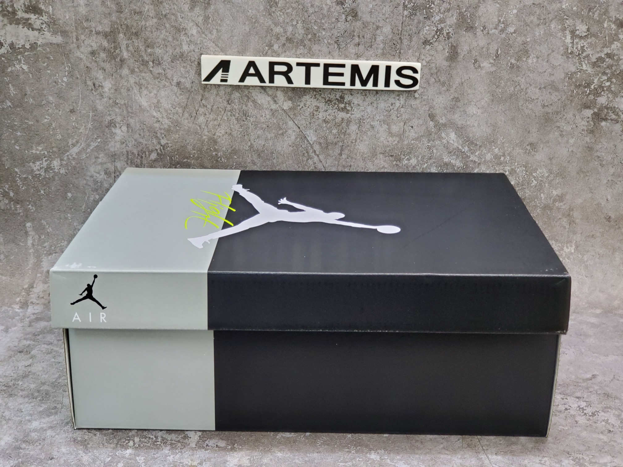 Air Jordan 4 Retro SE