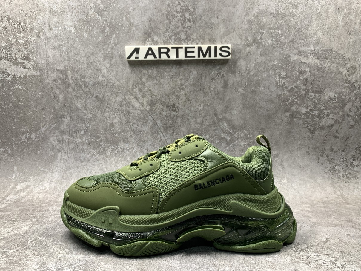 Balenciga Triple S Sneaker Clear Sole Green