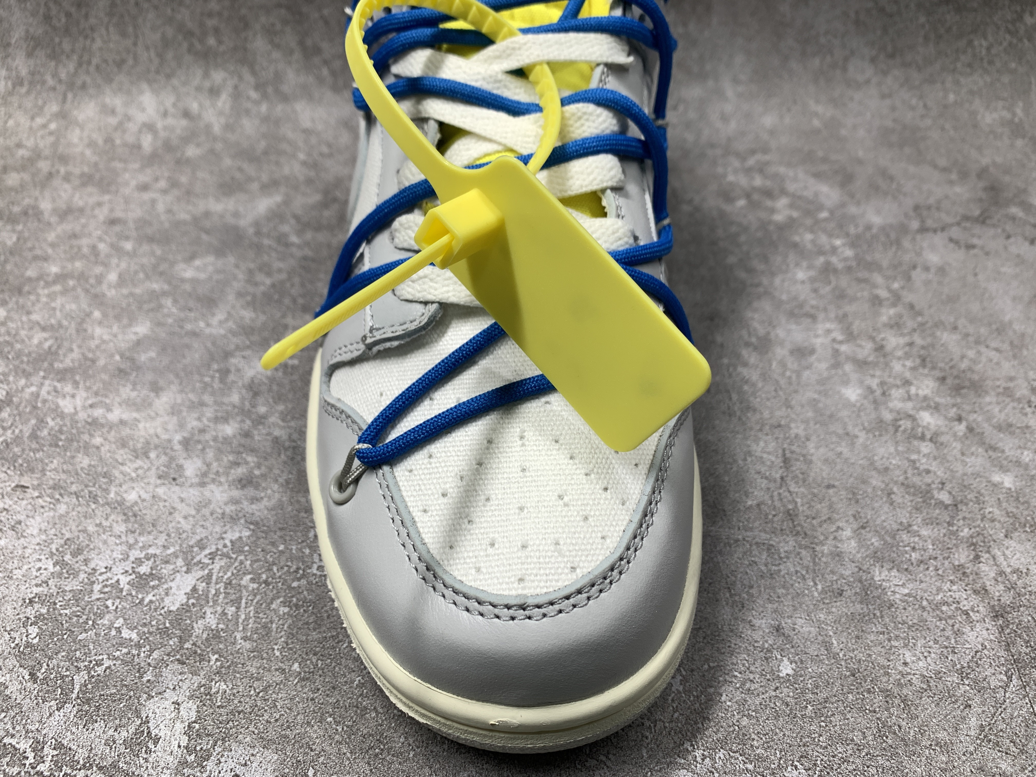 Off-White x Dunk Low