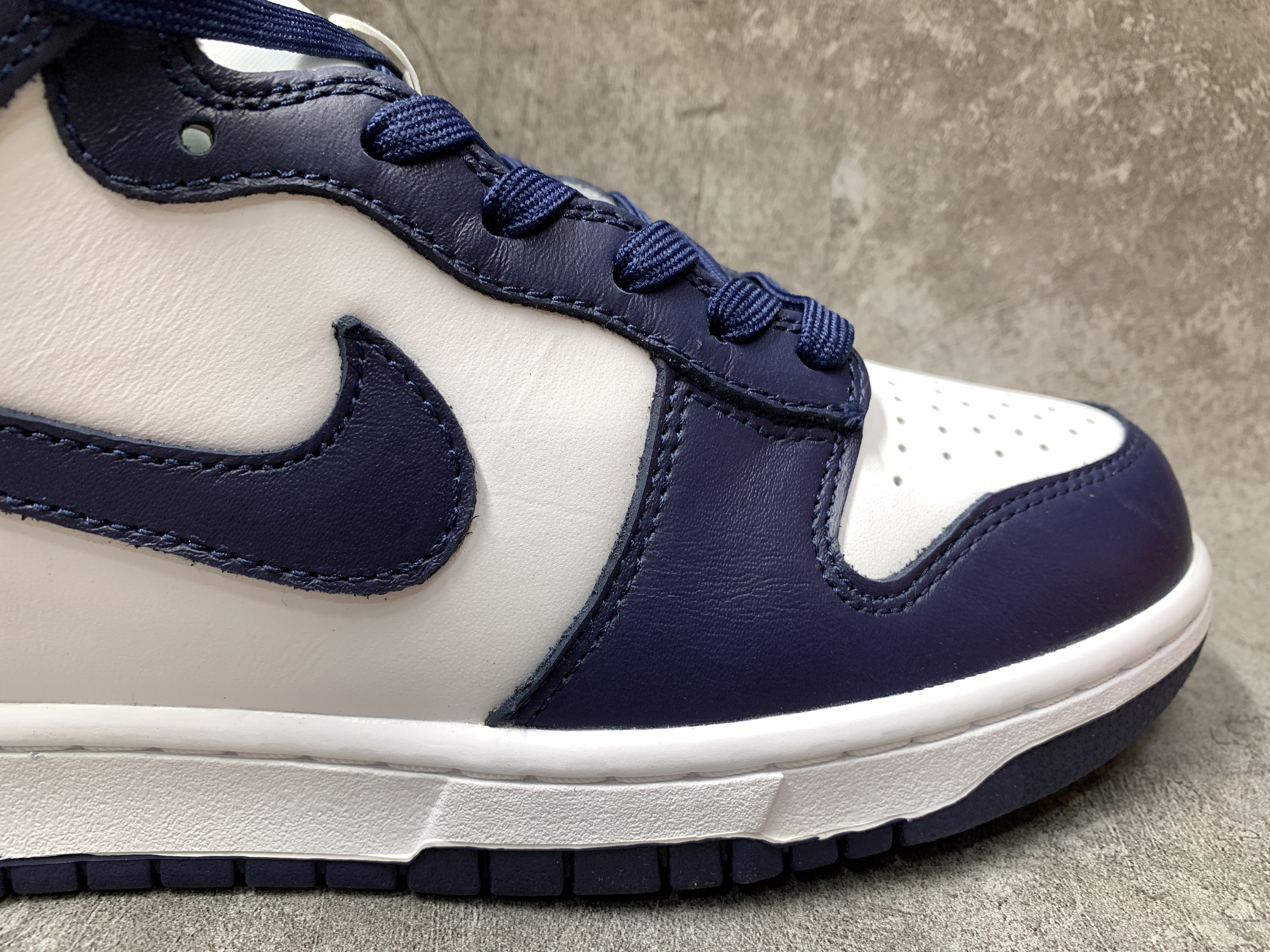 Nike Dunk High Midnight Navy