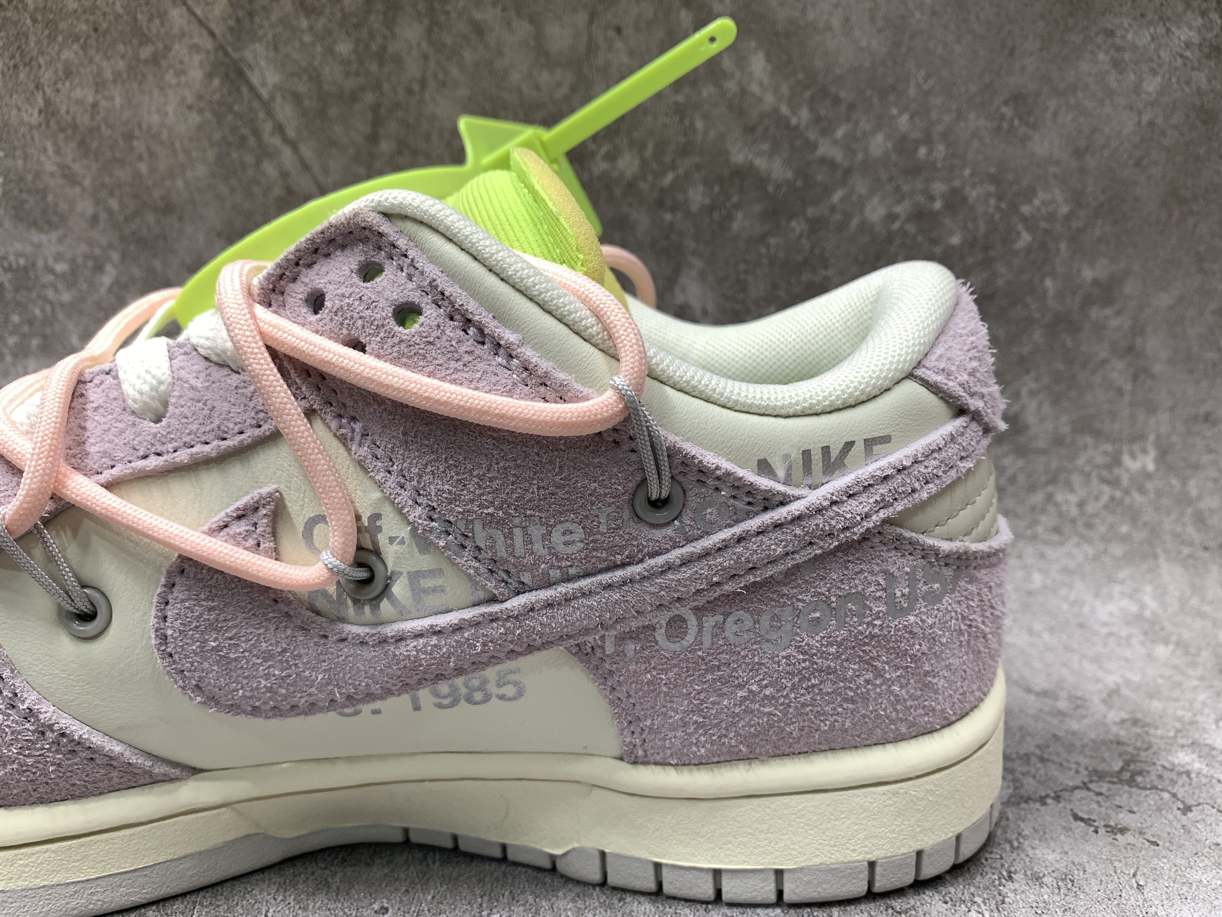 Off-White x Dunk Low