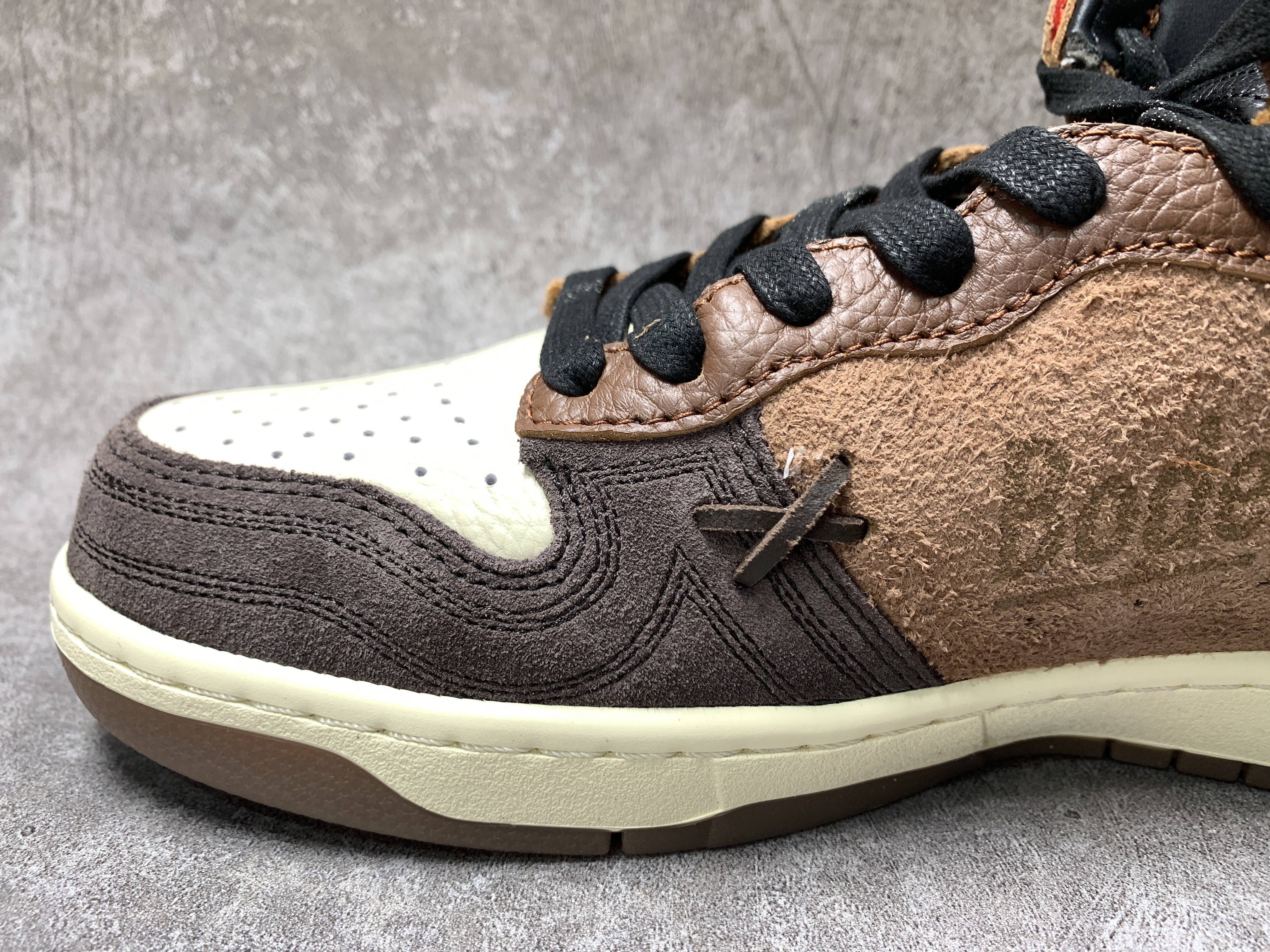 Nike Dunk High Bodega Legend Fauna Brown