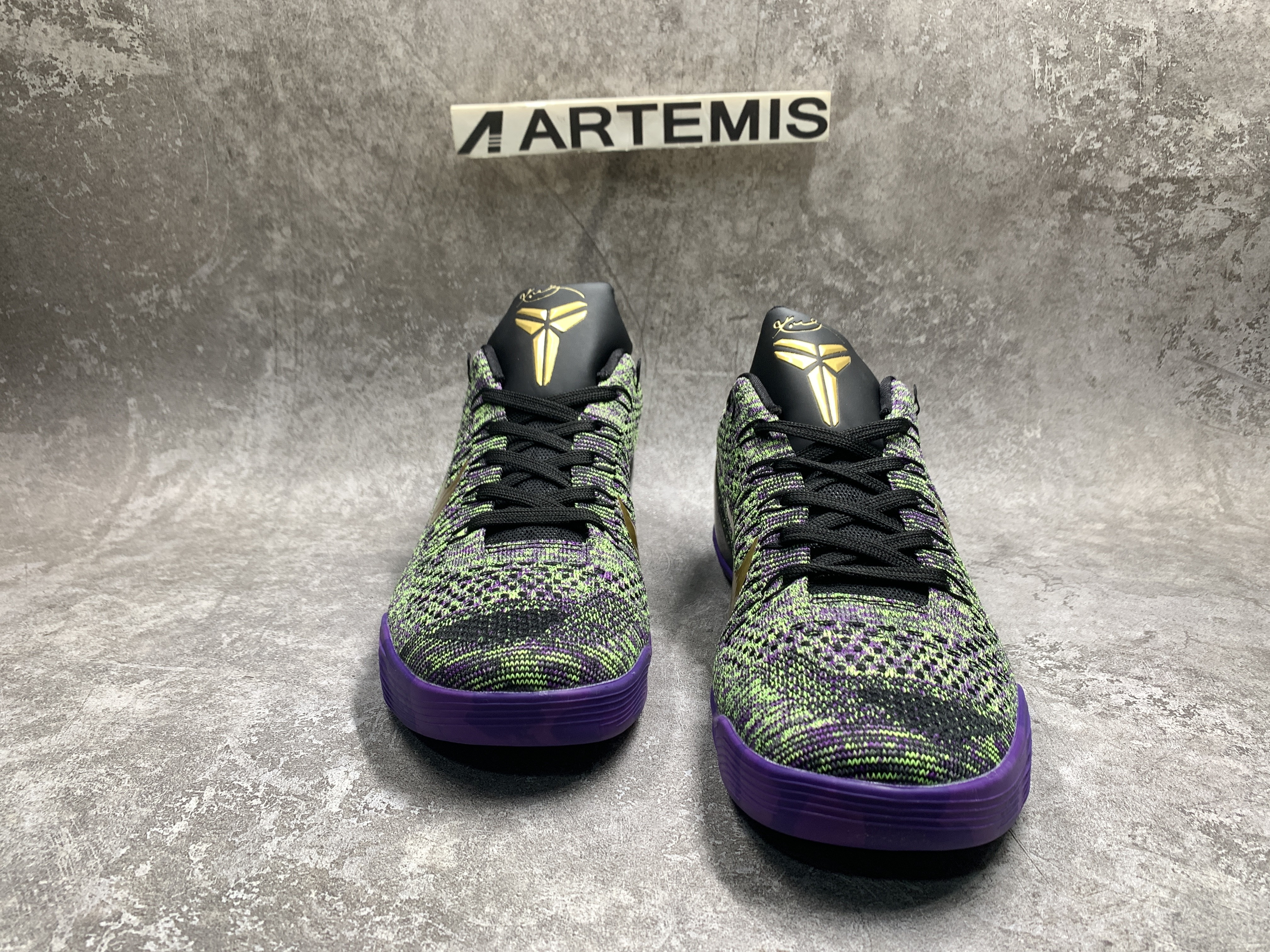 Nike Kobe 9 Low Mamba Moment