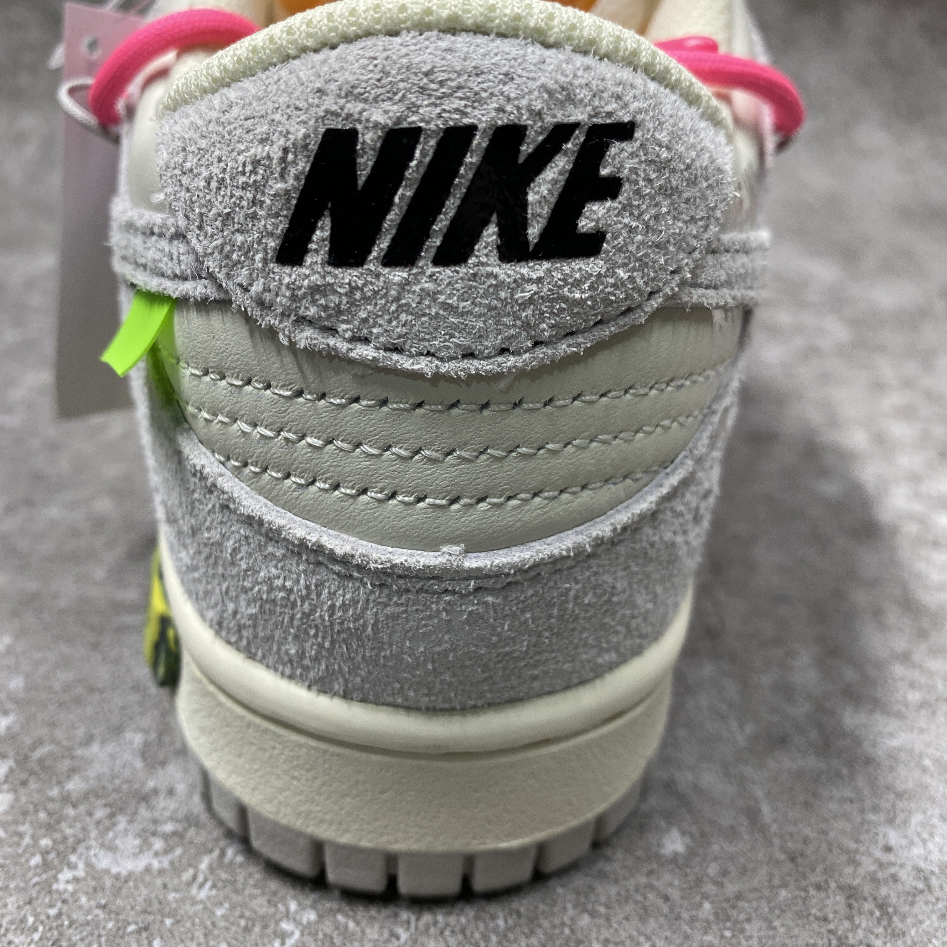 Nike Dunk Low Off-White Lot 17