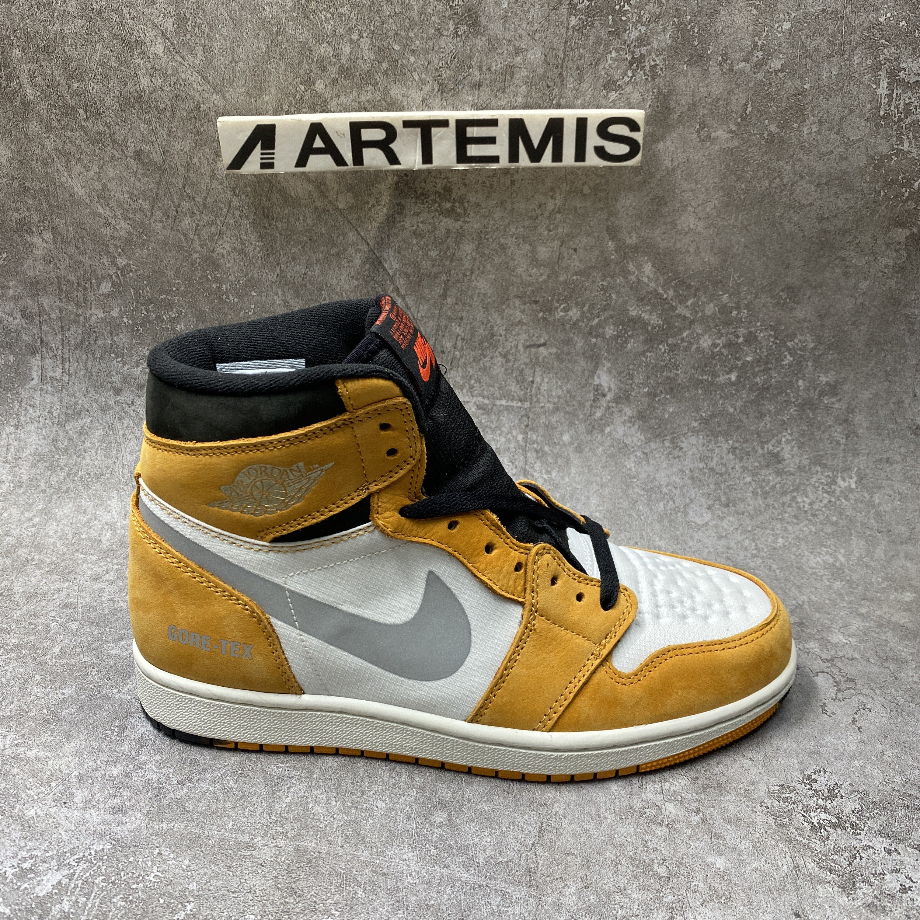 Air Jordan 1 High Element Gore-Tex Light Curry