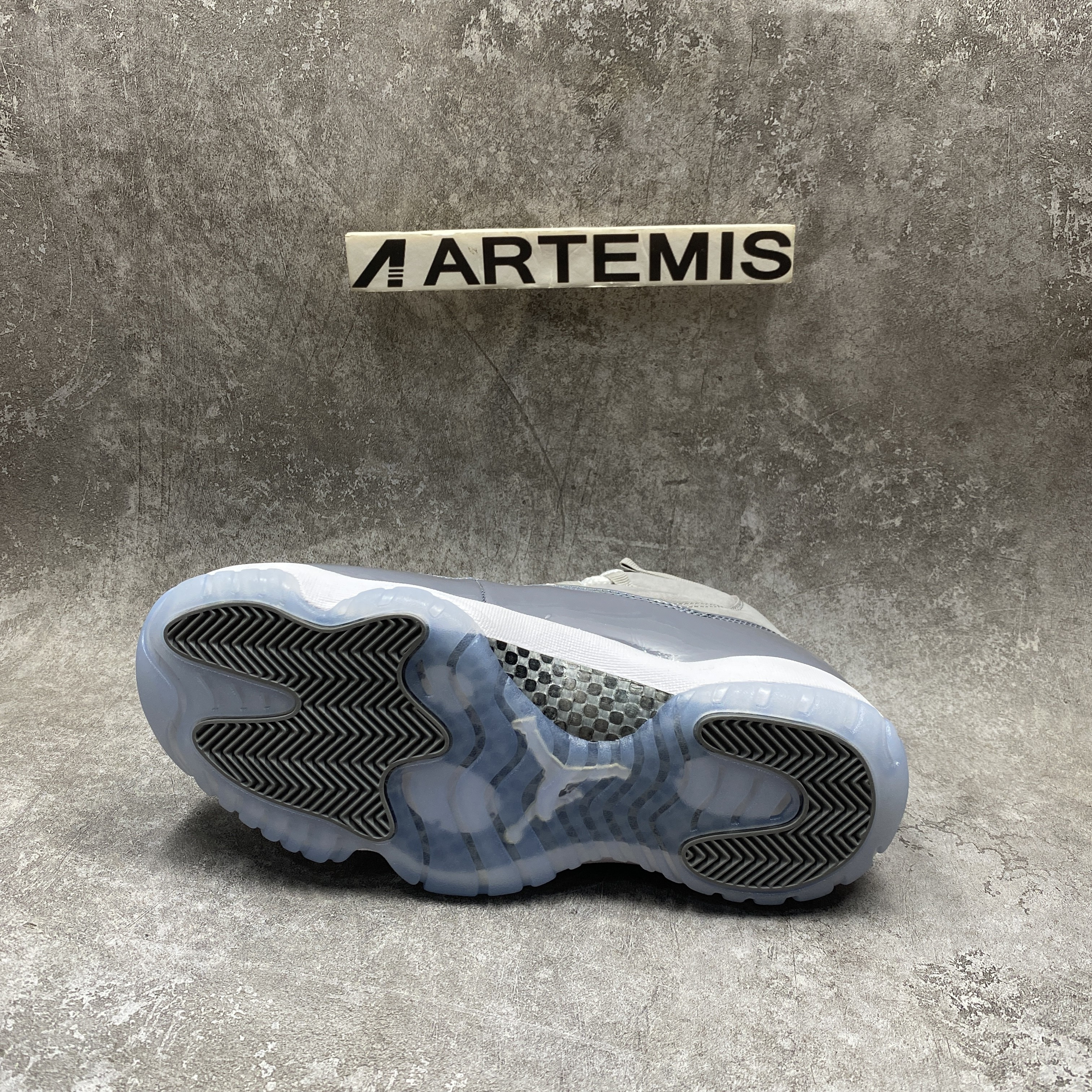 Air Jordan 11 Retro Cool Grey 2021