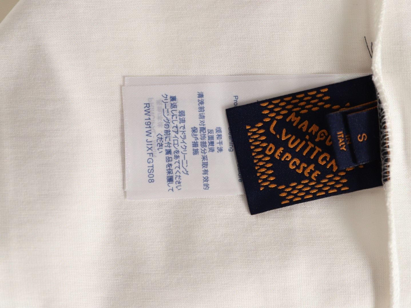 l0*is V*t0n long-sleeved t-shirt