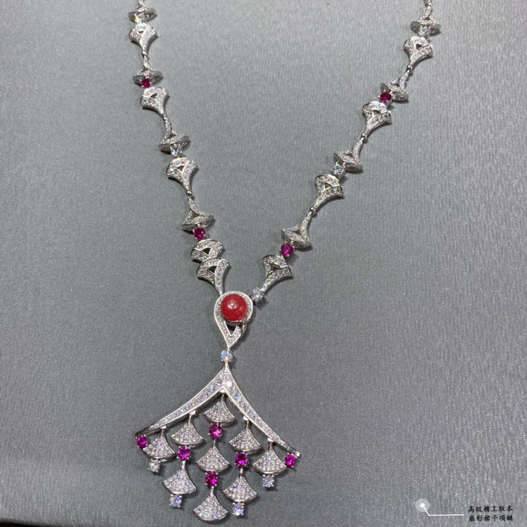 B*l*ai multi-scalloped skirt necklace(no refund or exchange)