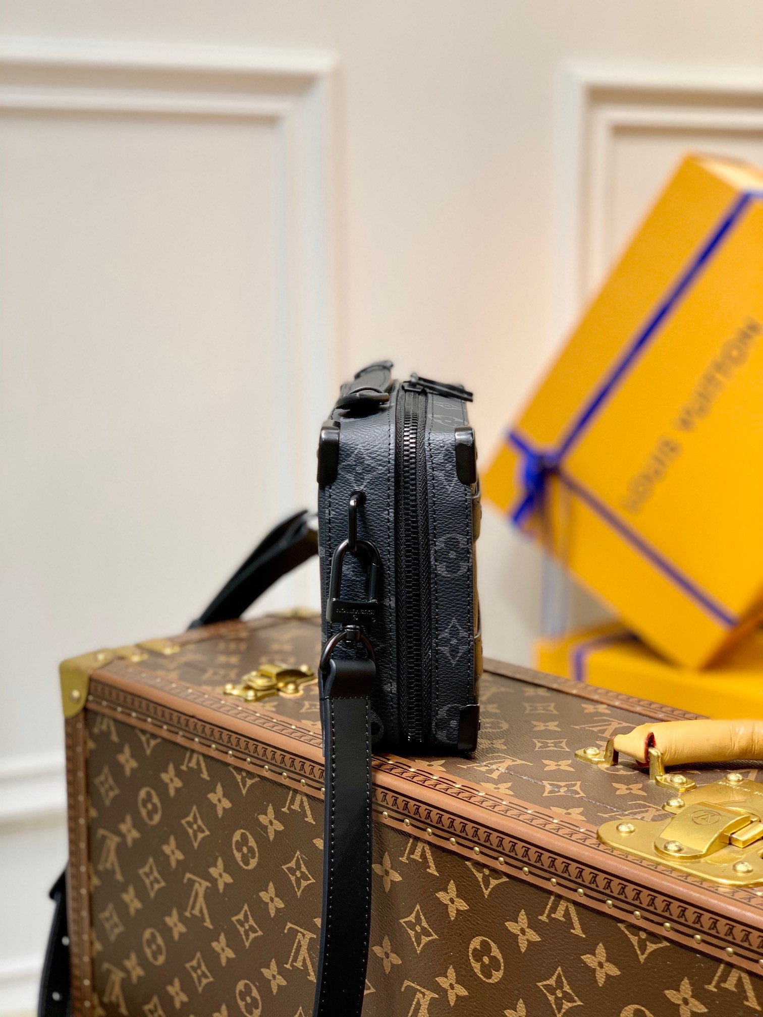 HANDLE SOFT TRUNK M45935