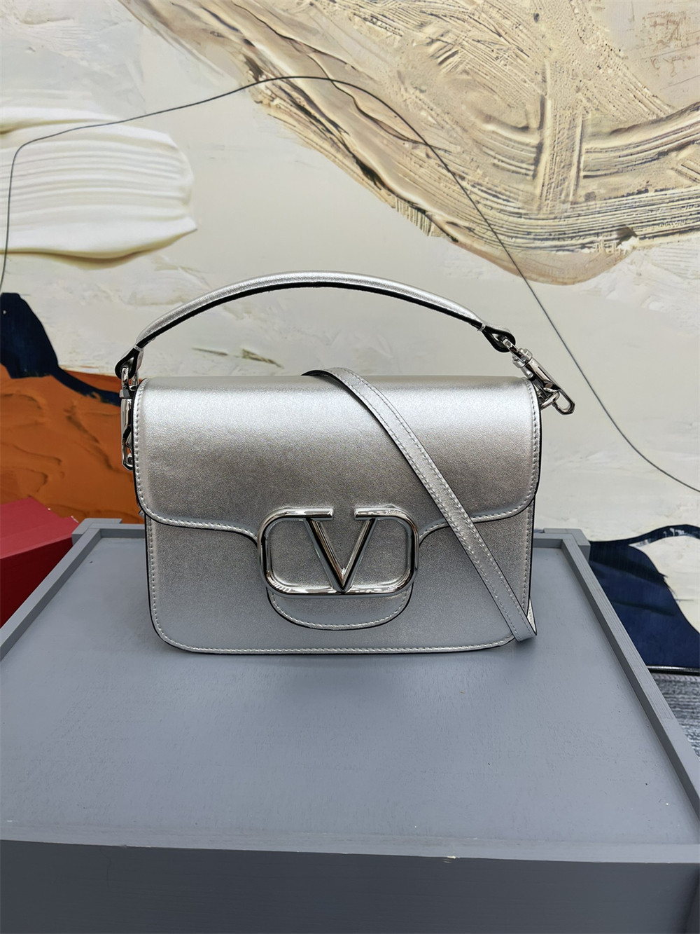 VALENTINO GARAVANI LOCÒ CALFSKIN SHOULDER SMALL BAG SILVER 22 x 16 x 7 cm